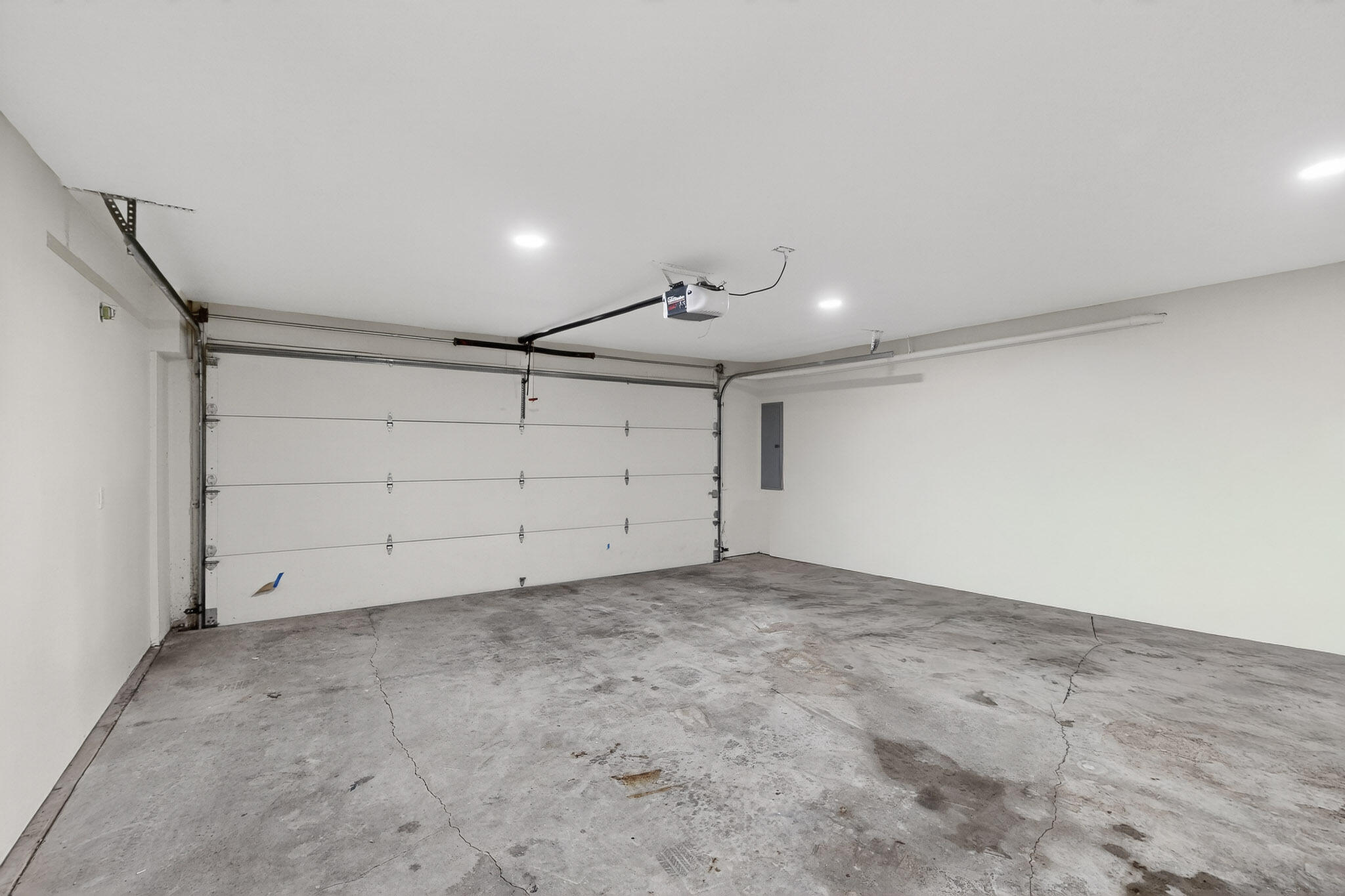 9323 HILTON Avenue NE