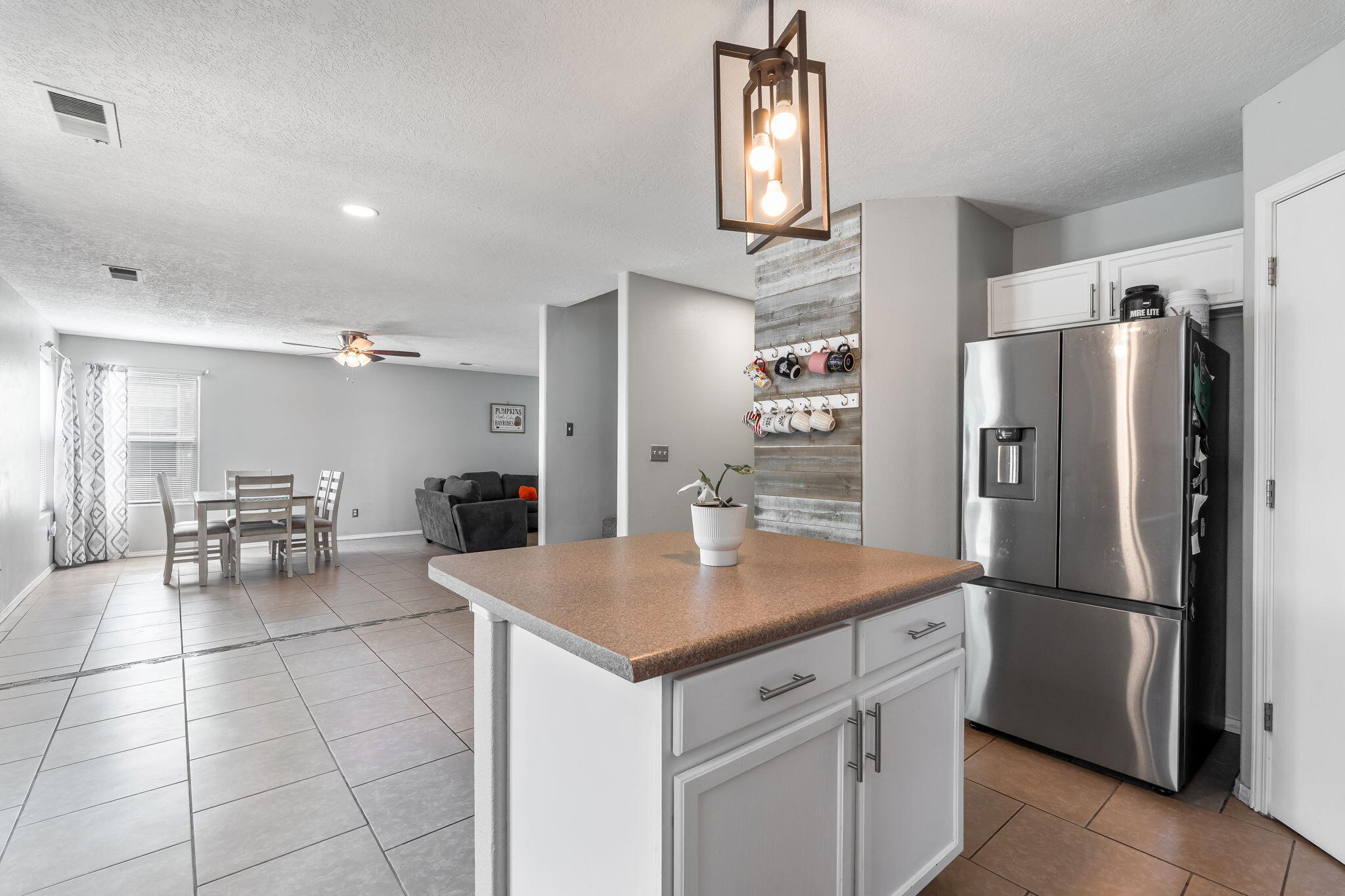 704 Nicklaus Drive SW