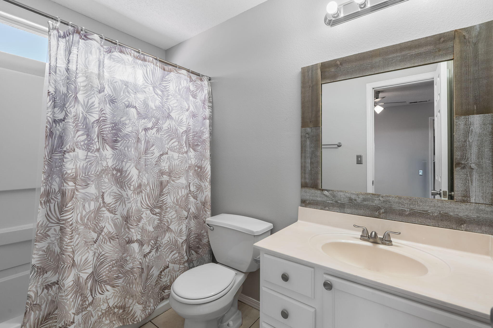 704 Nicklaus Drive SW