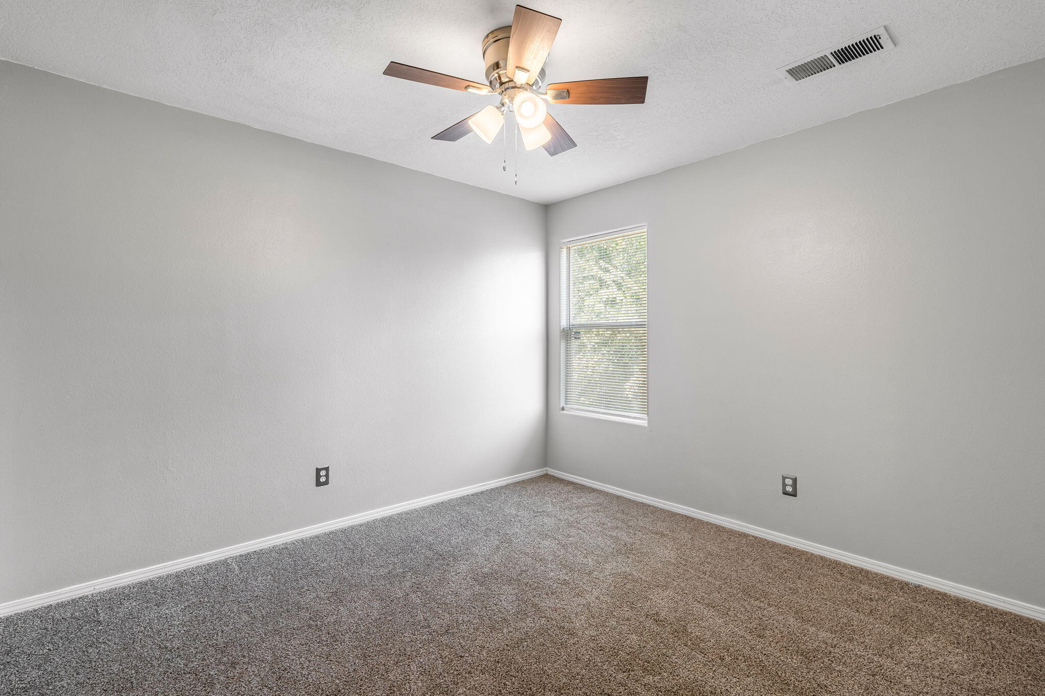 704 Nicklaus Drive SW