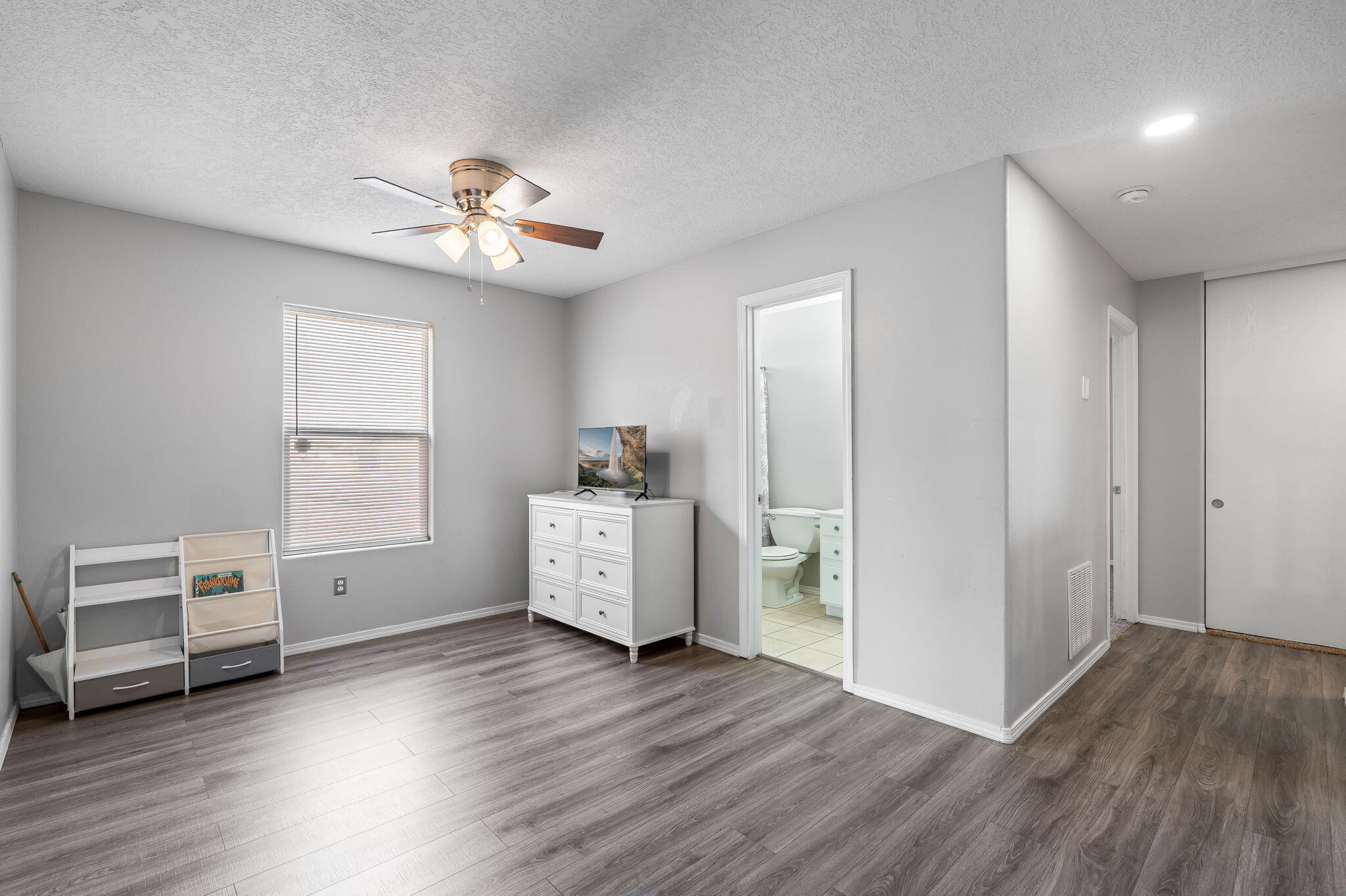 704 Nicklaus Drive SW