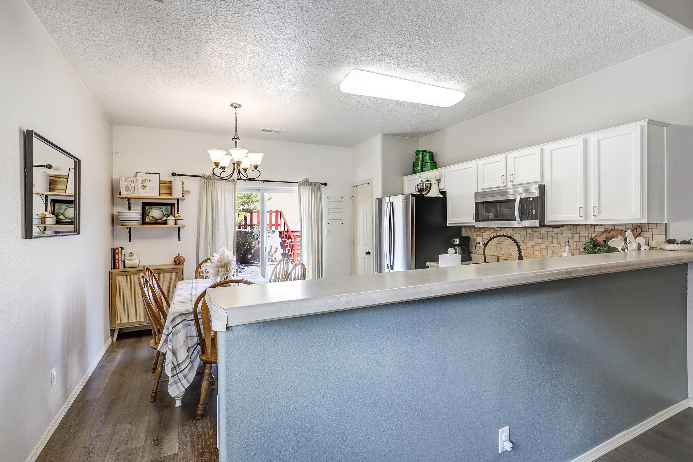 6209 NACIONAL Road NW