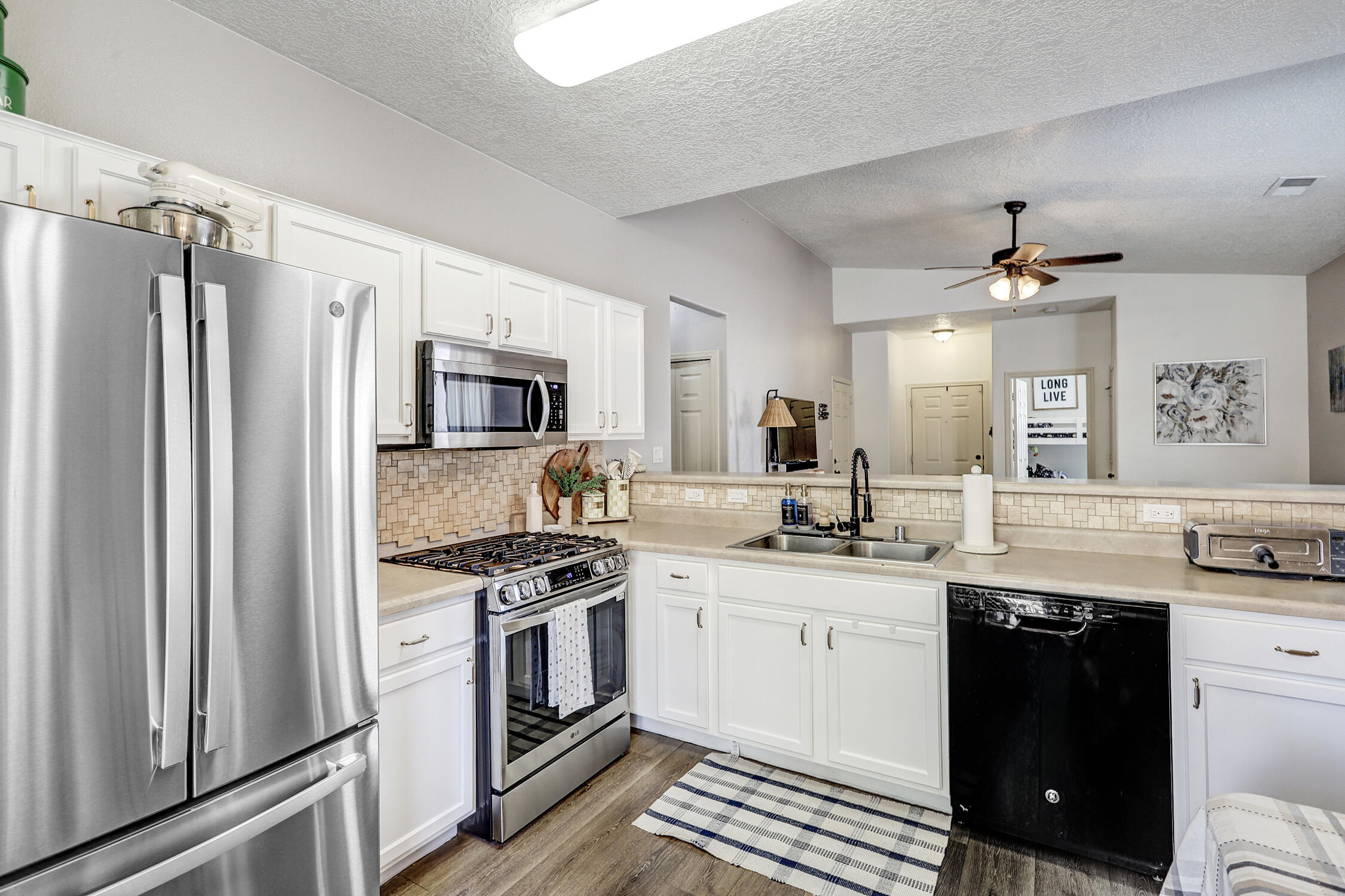 6209 NACIONAL Road NW