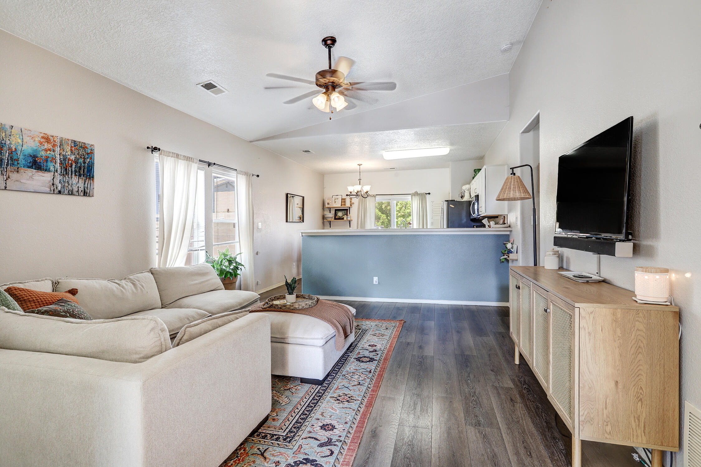 6209 NACIONAL Road NW