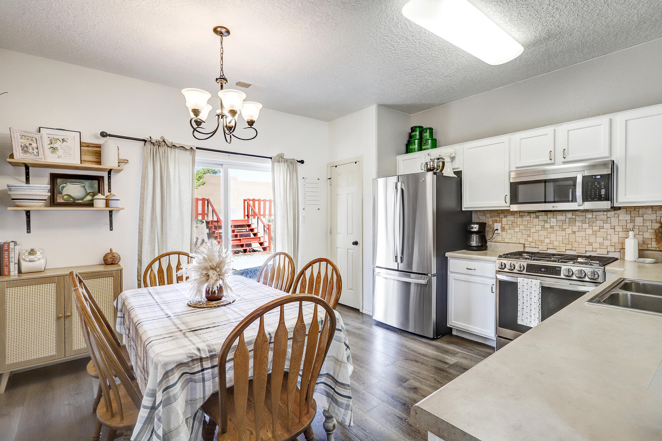 6209 NACIONAL Road NW