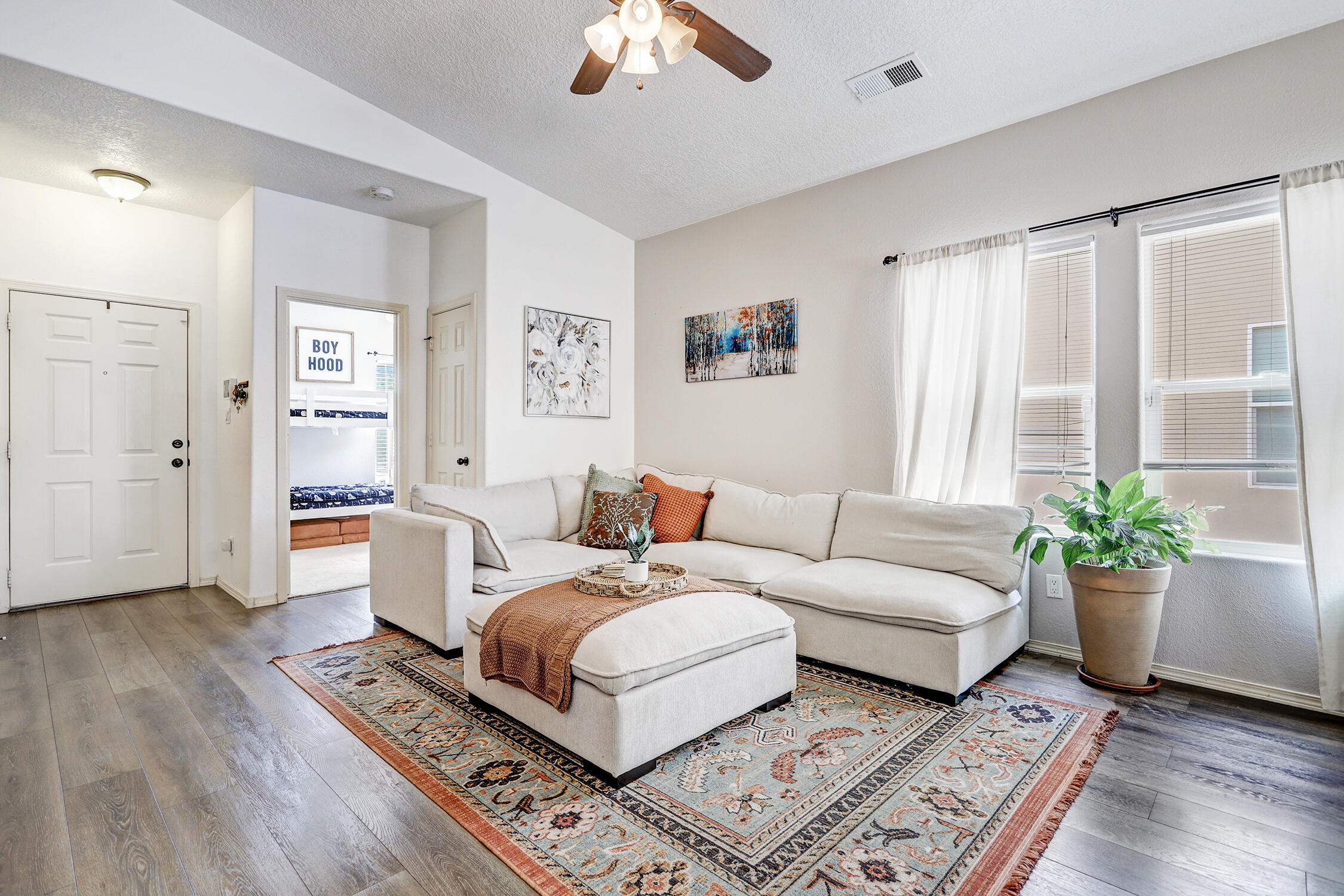 6209 NACIONAL Road NW