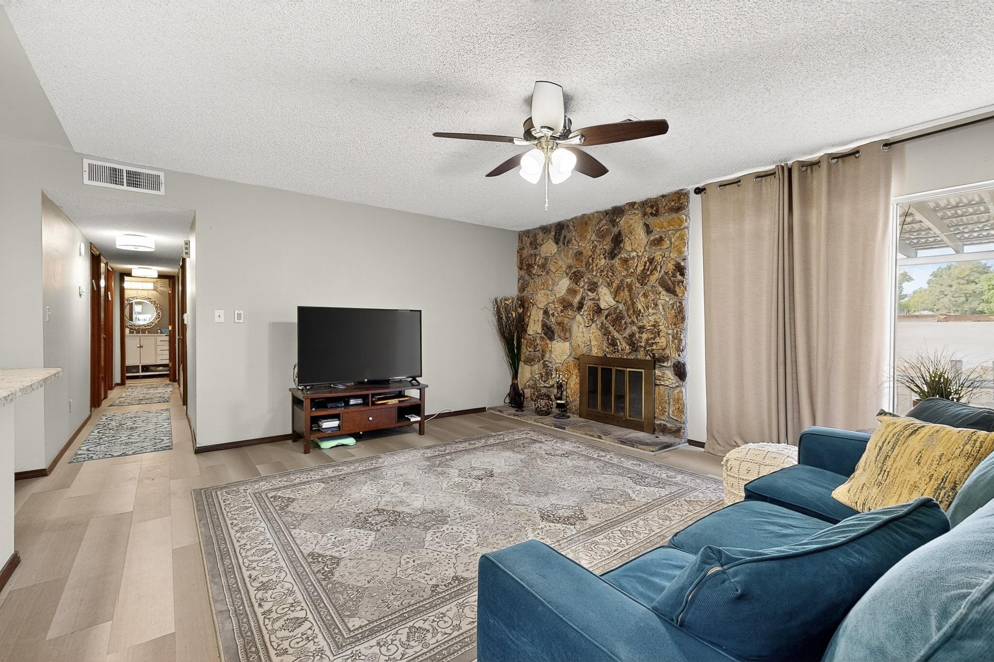 5805 Chimayo Drive NW