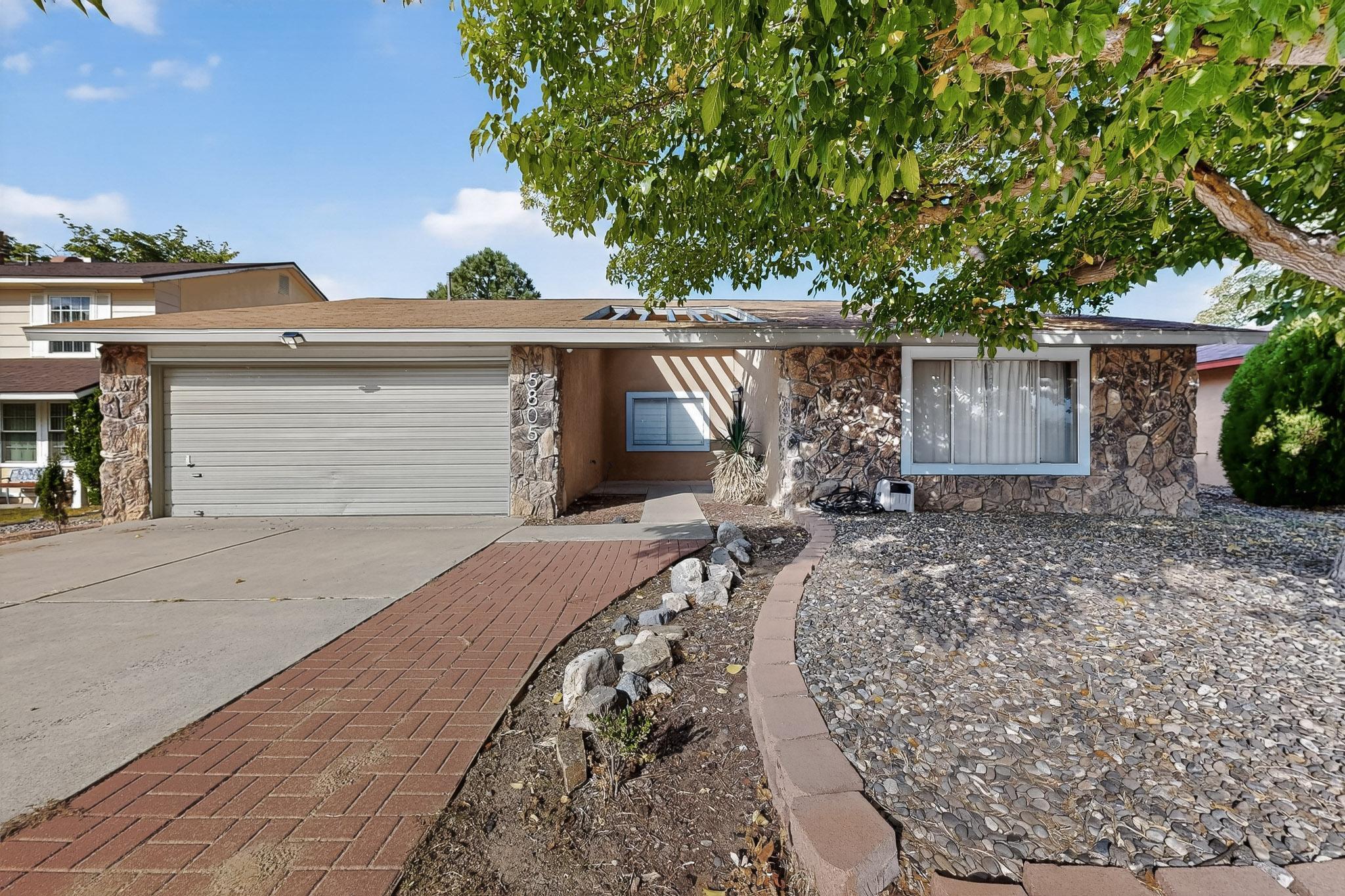 5805 Chimayo Drive NW