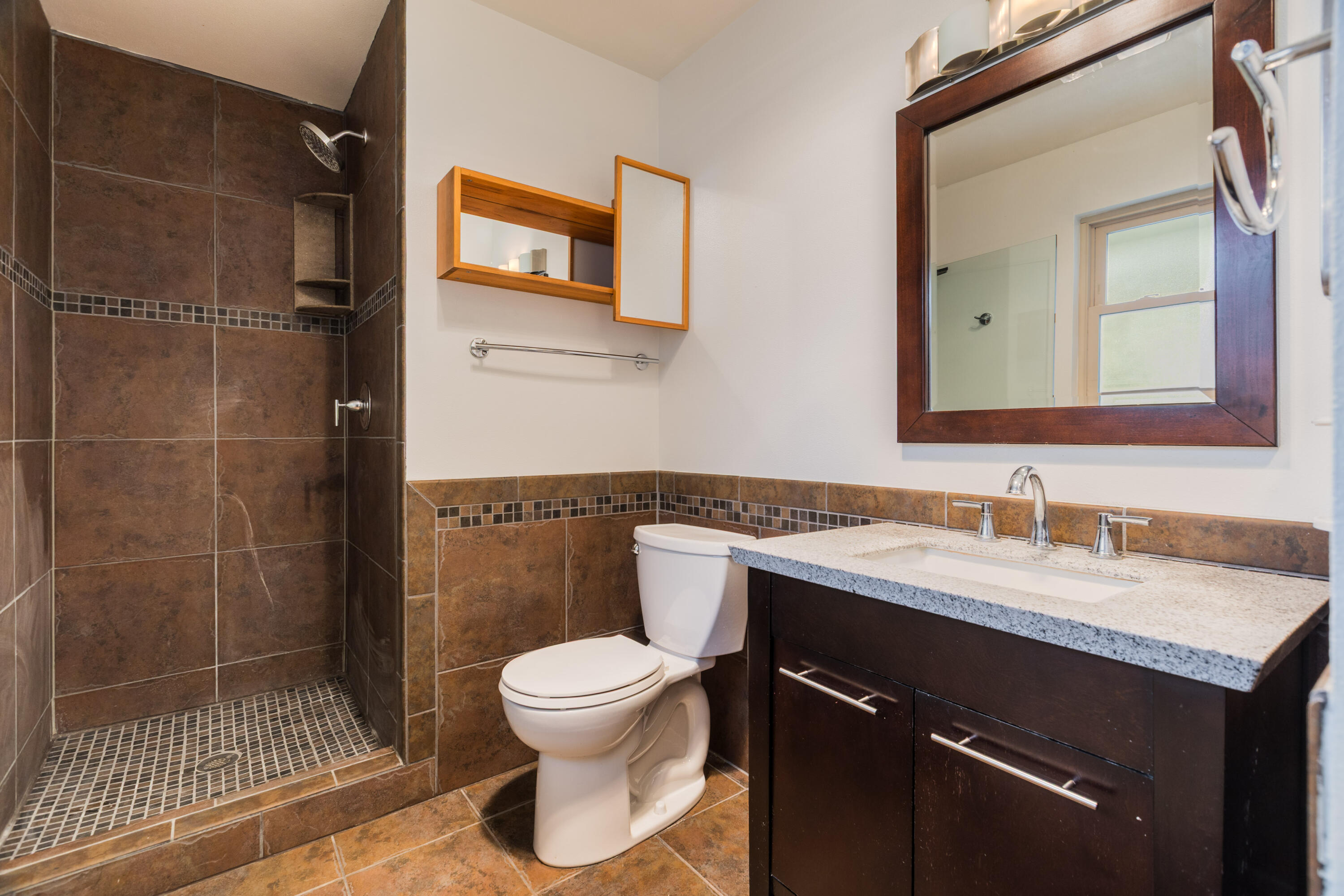 7212 CARRIVEAU Avenue NE