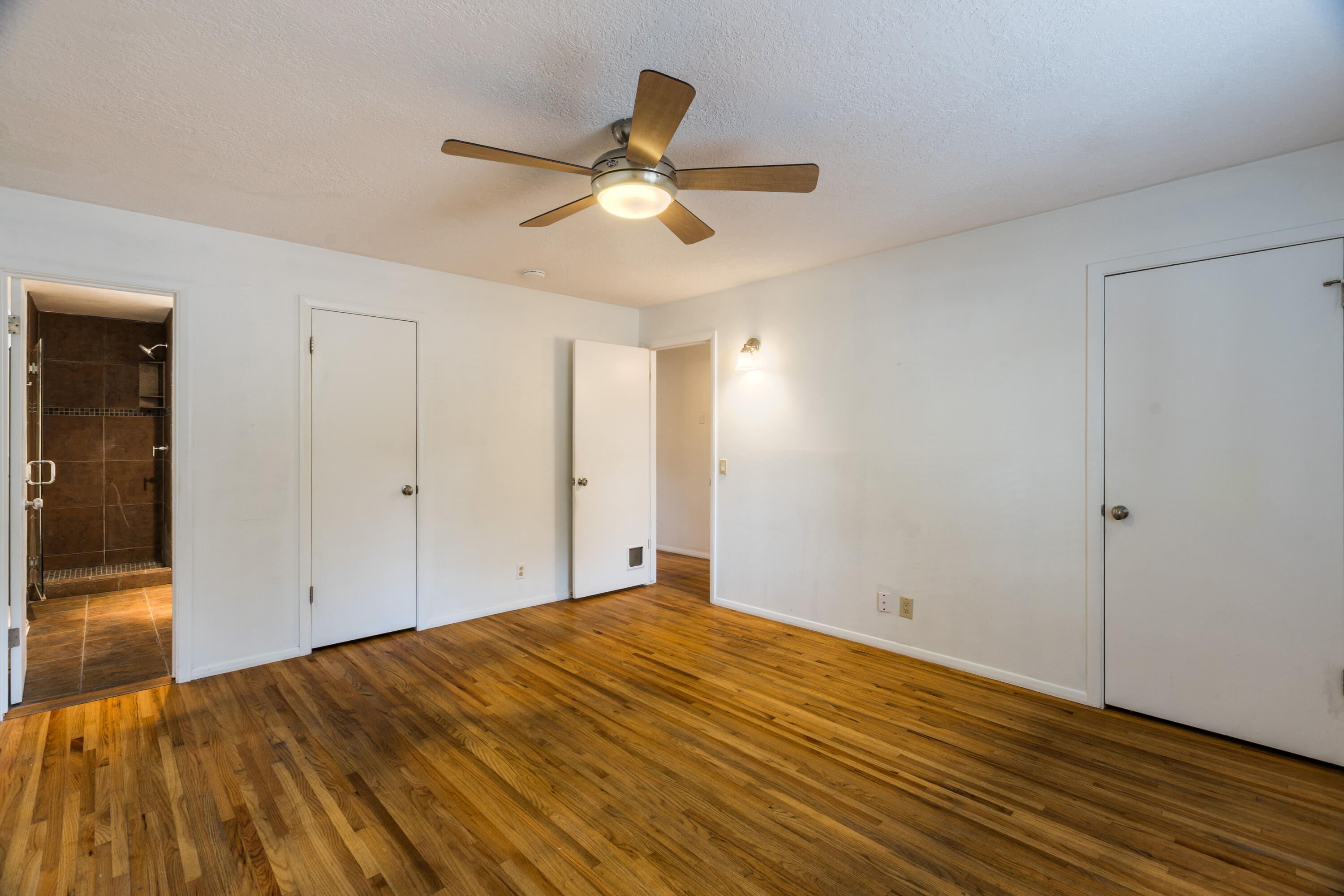 7212 CARRIVEAU Avenue NE