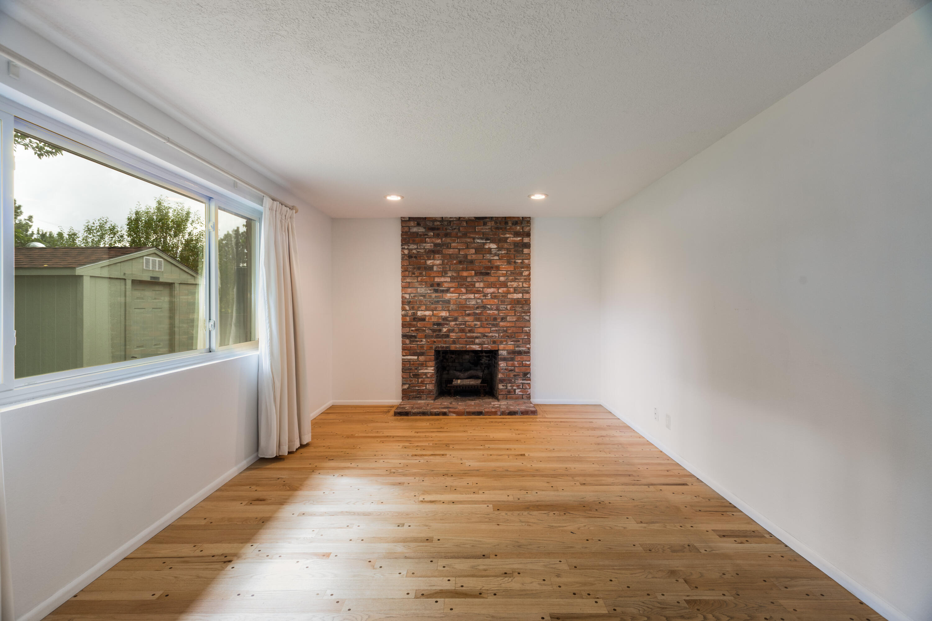 7212 CARRIVEAU Avenue NE