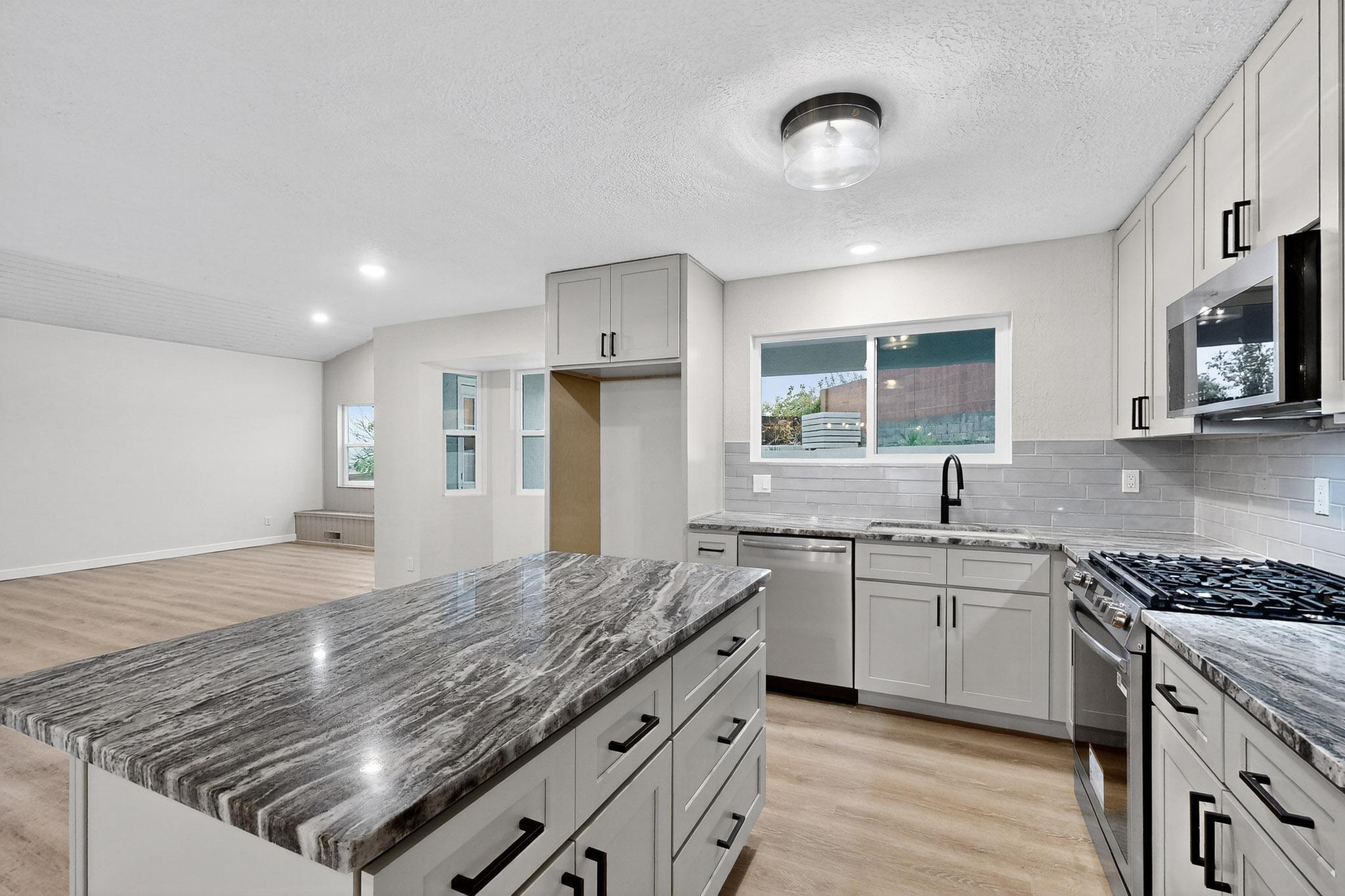 13209 INDIAN SCHOOL Road NE