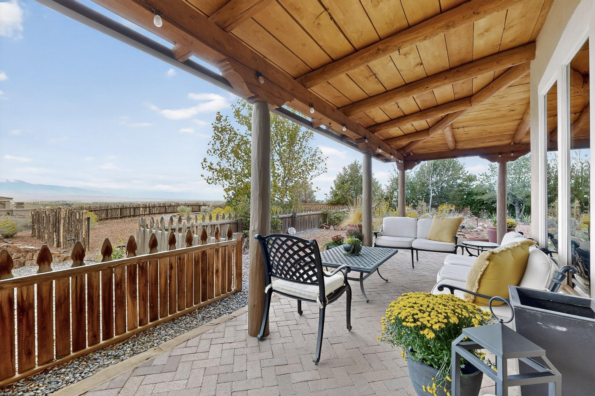 1925 Sonora Road NE