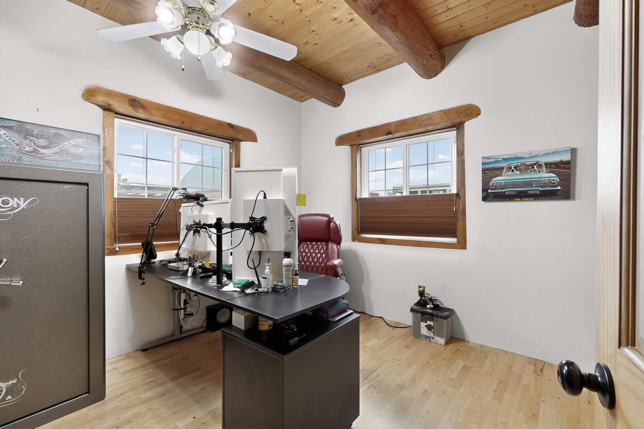 1925 Sonora Road NE