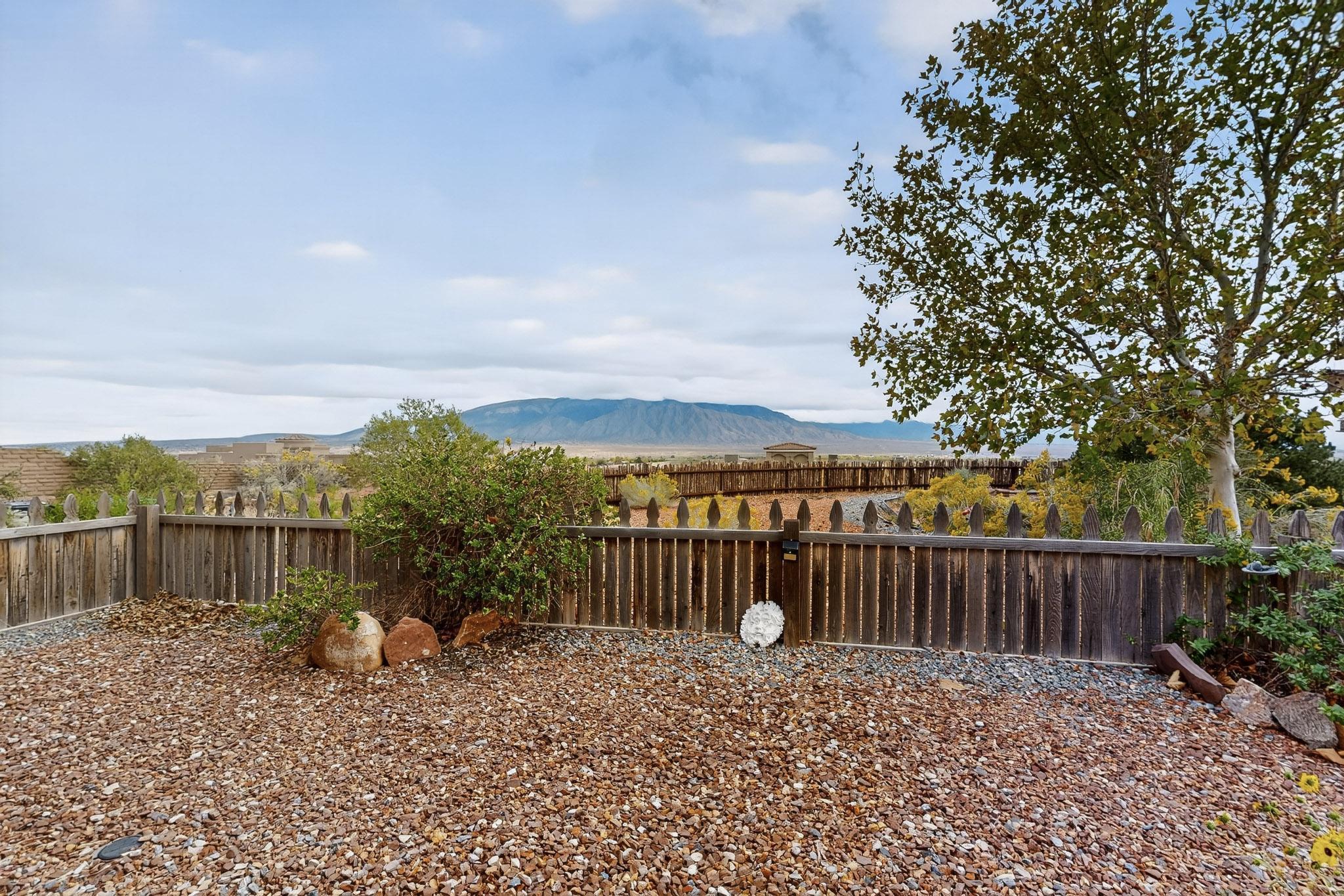 1925 Sonora Road NE