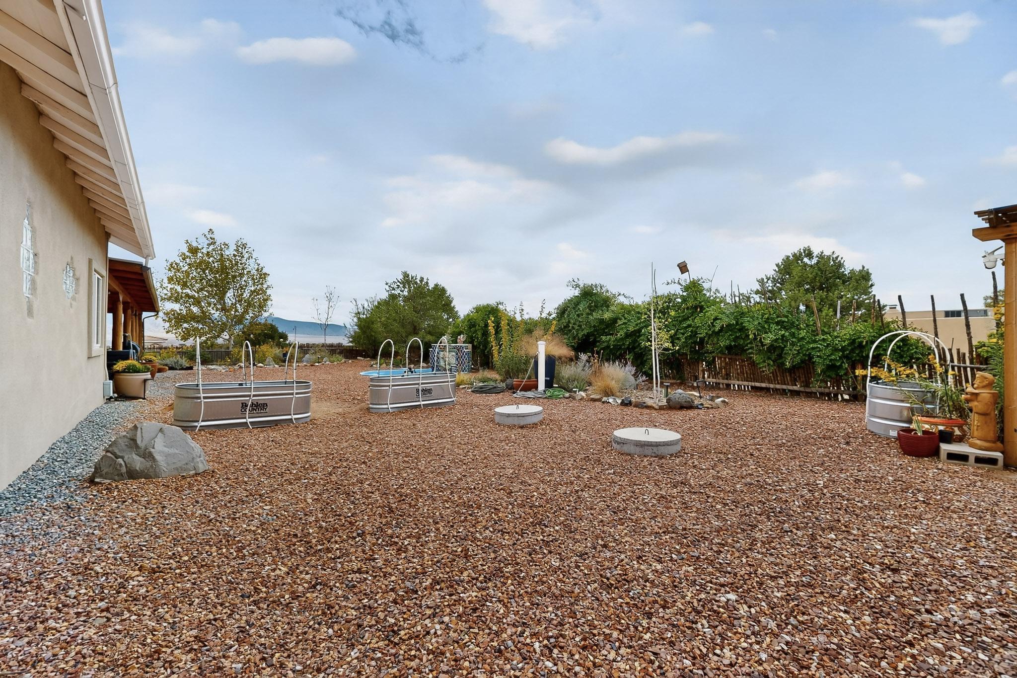 1925 Sonora Road NE