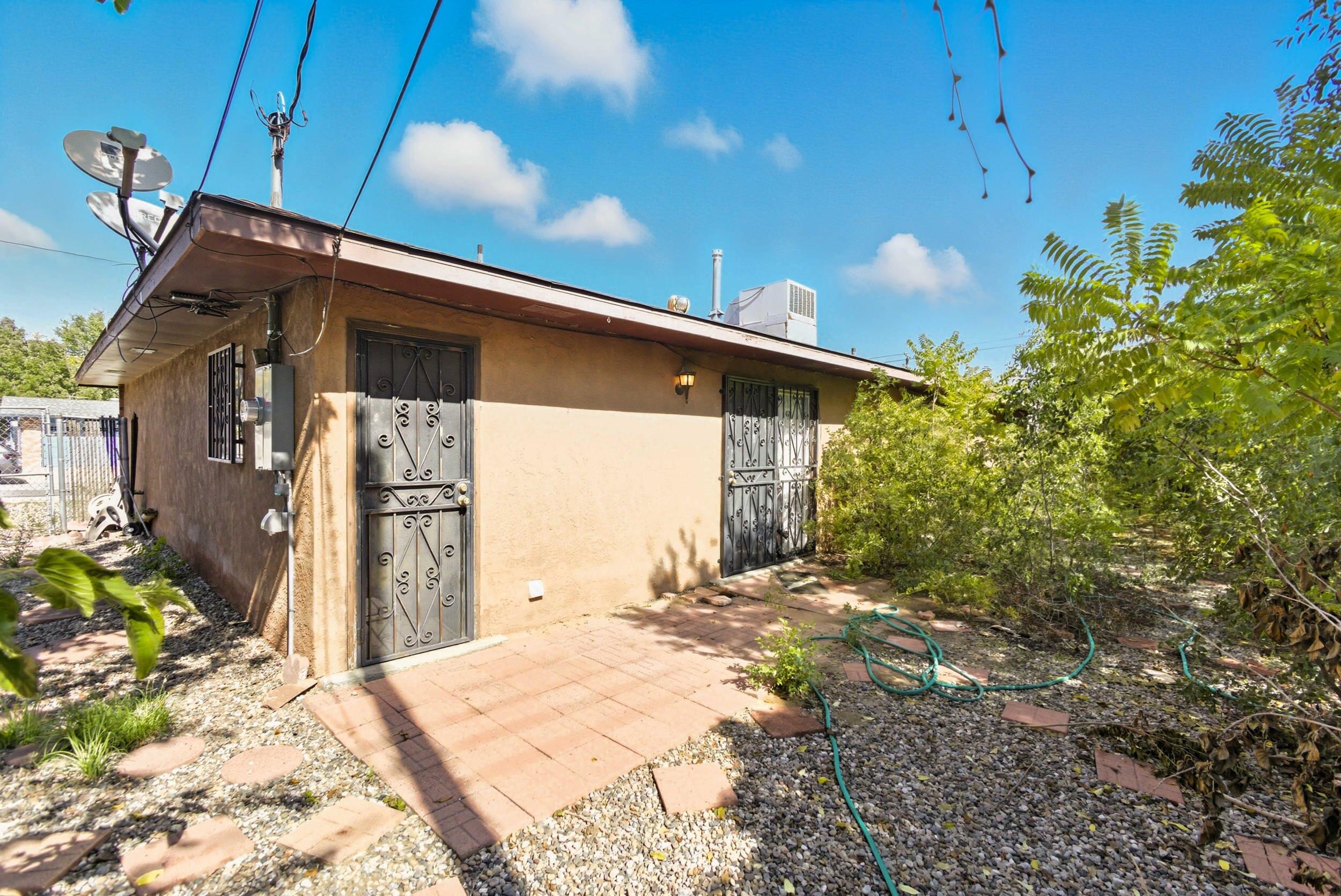 1603 Ben San Avenue