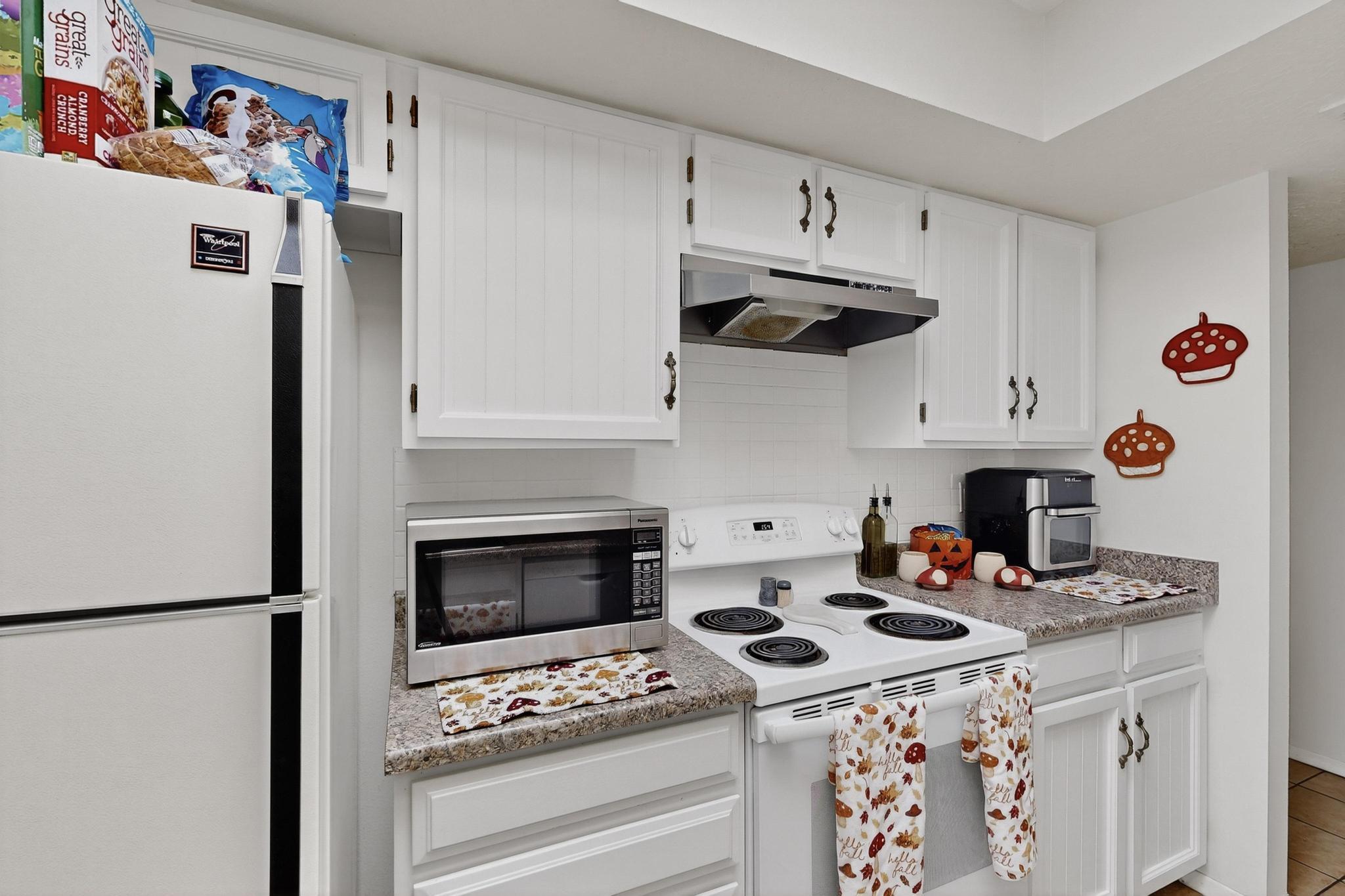 49 Calle San Blas NE