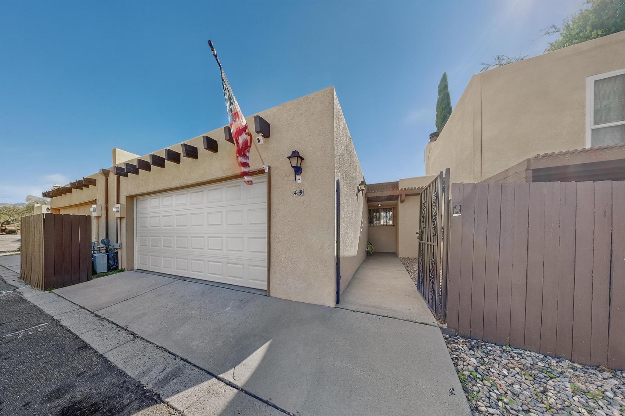 49 Calle San Blas NE