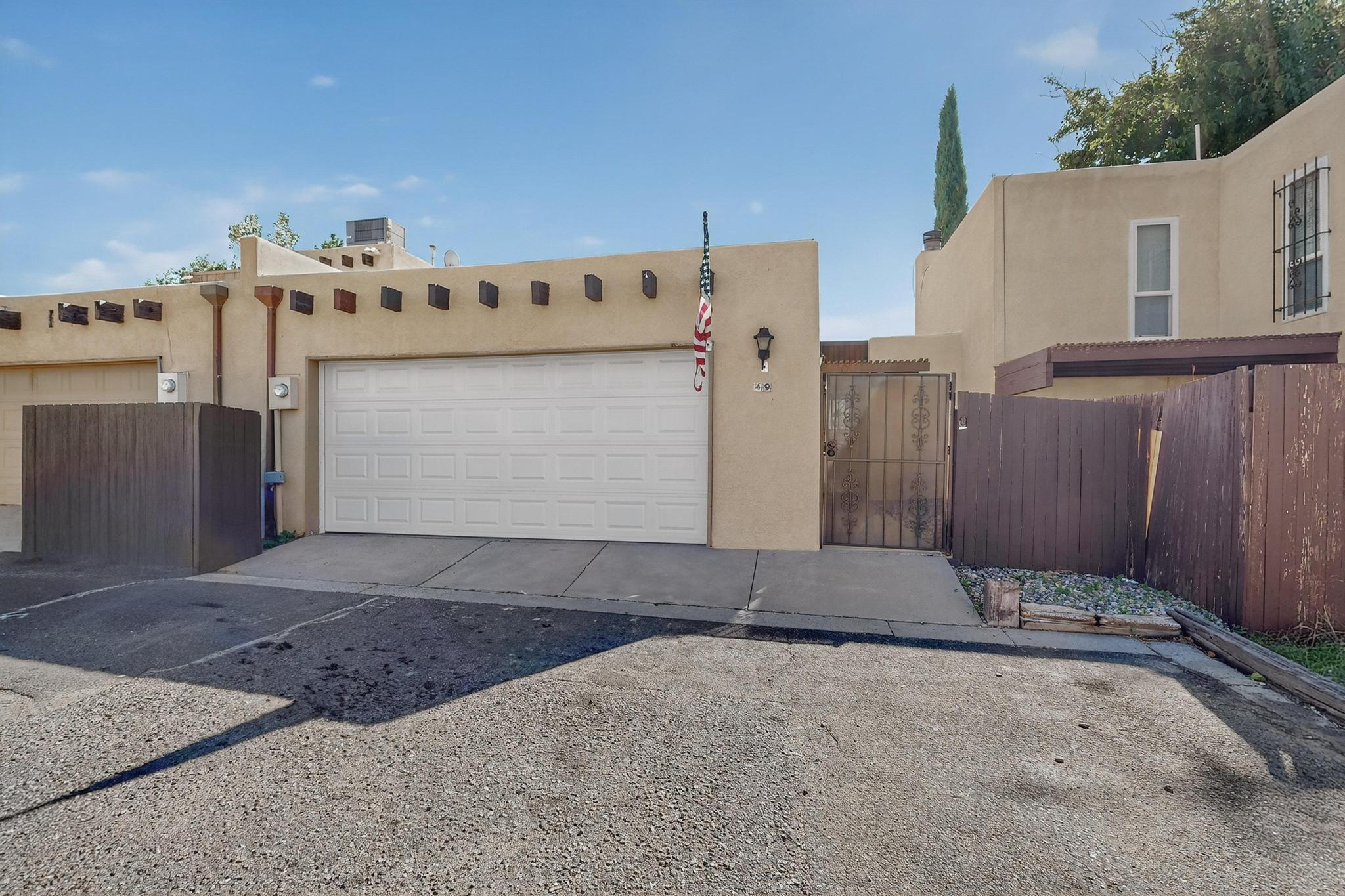 49 Calle San Blas NE