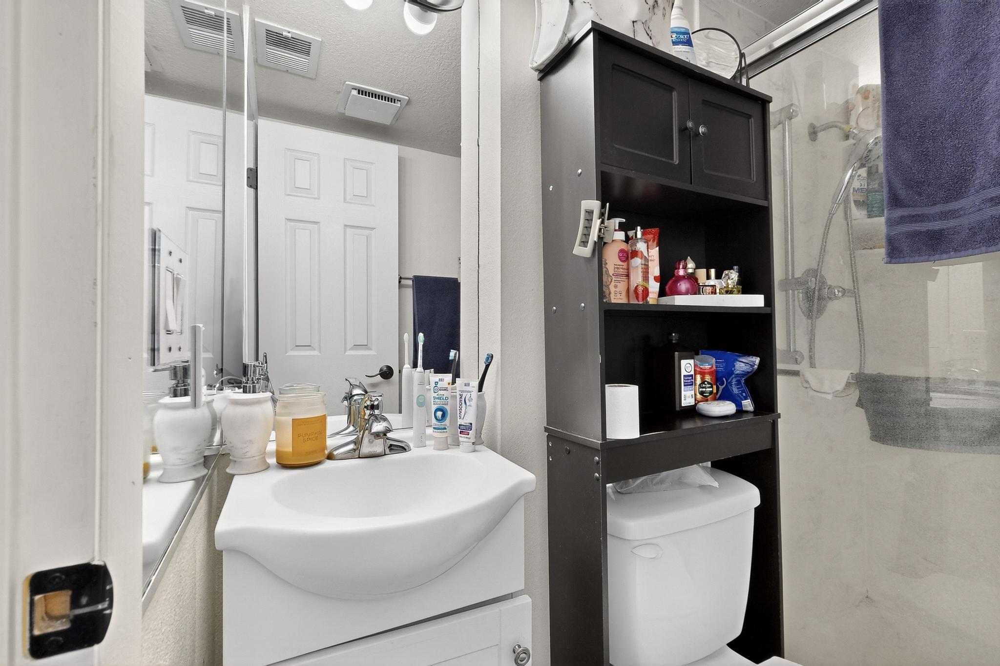 49 Calle San Blas NE