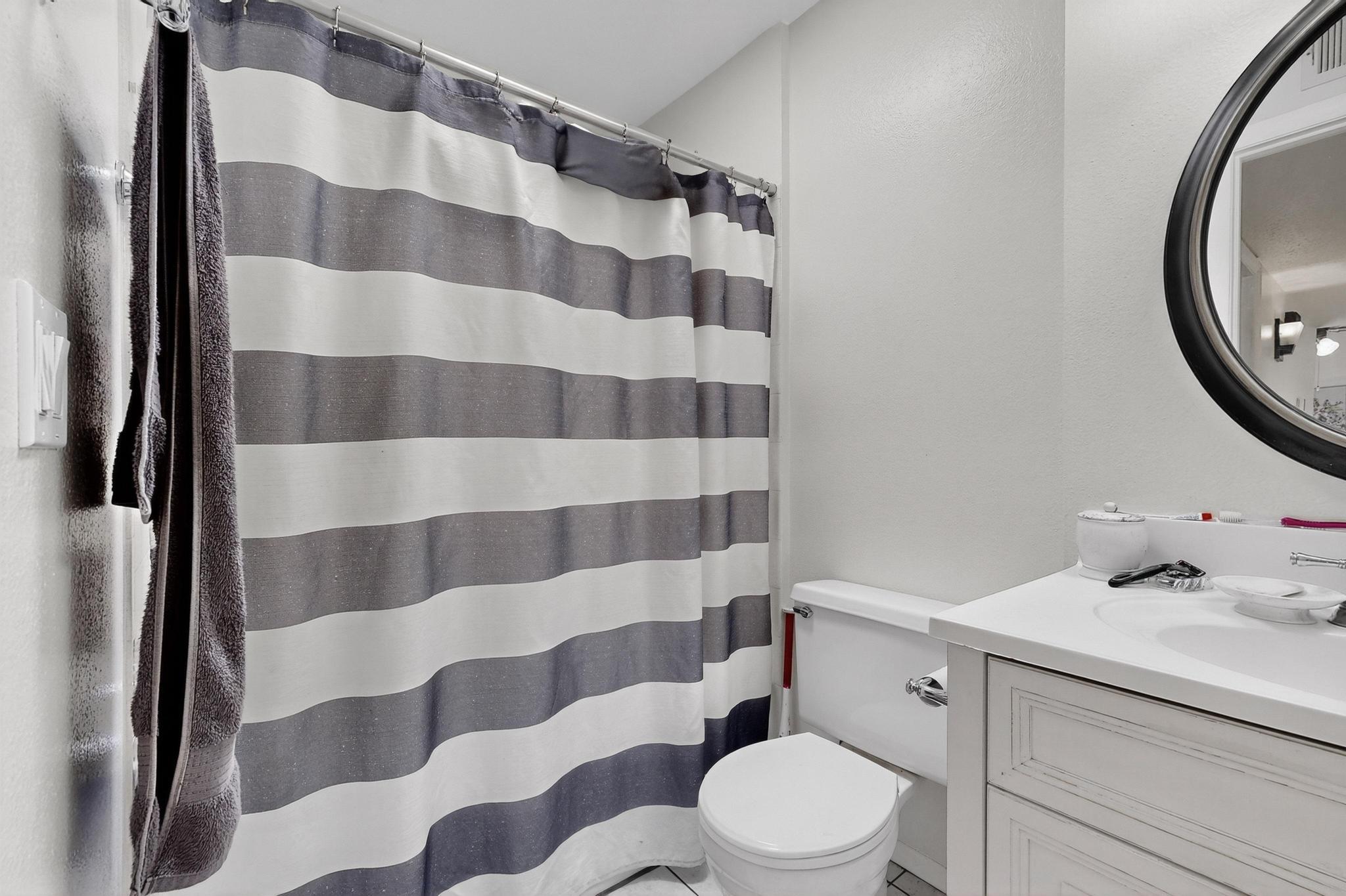 49 Calle San Blas NE