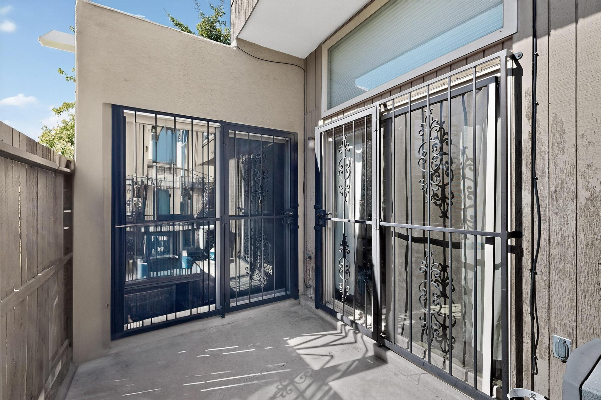 49 Calle San Blas NE