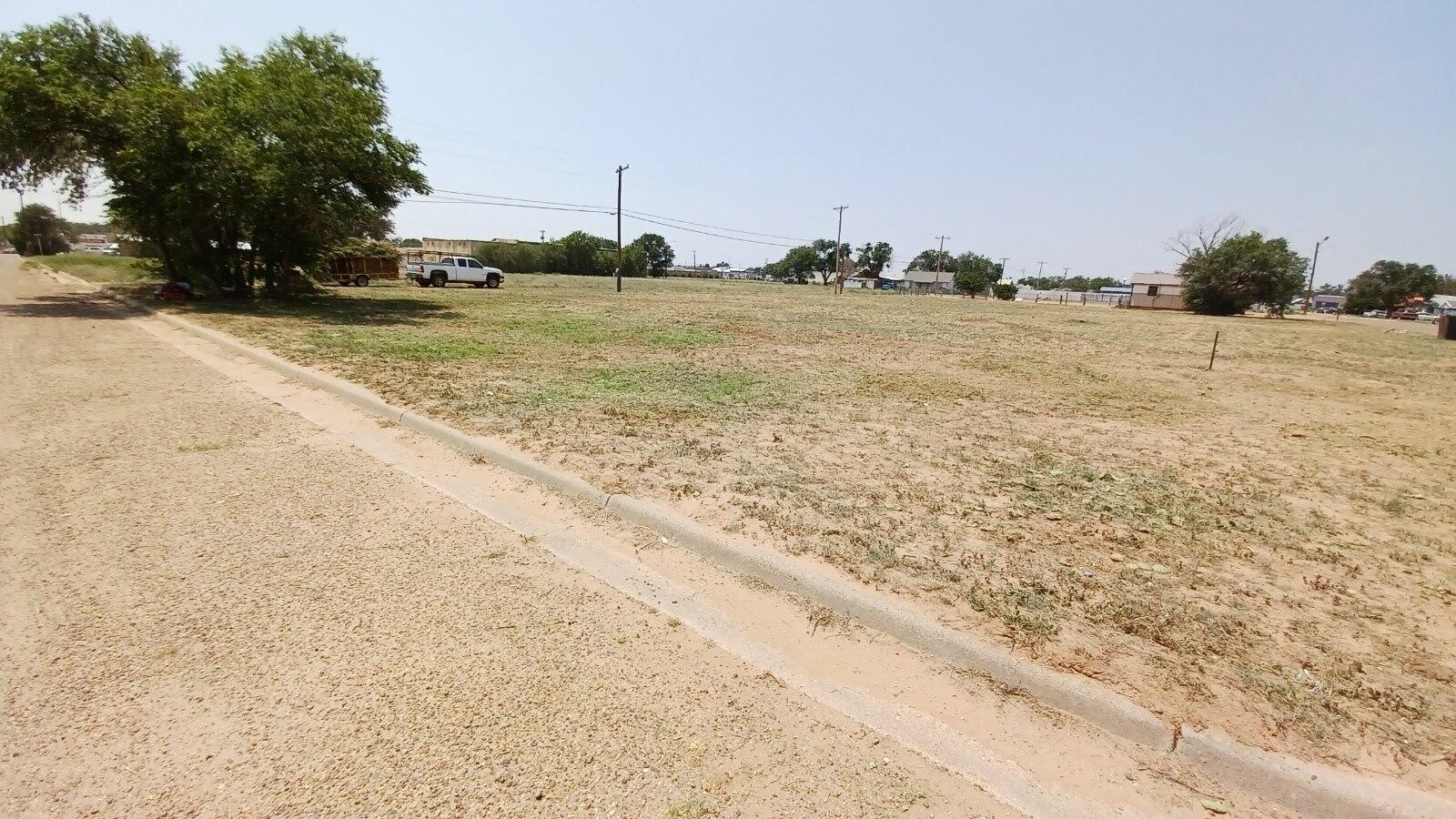 924 E LAUGHLIN Avenue