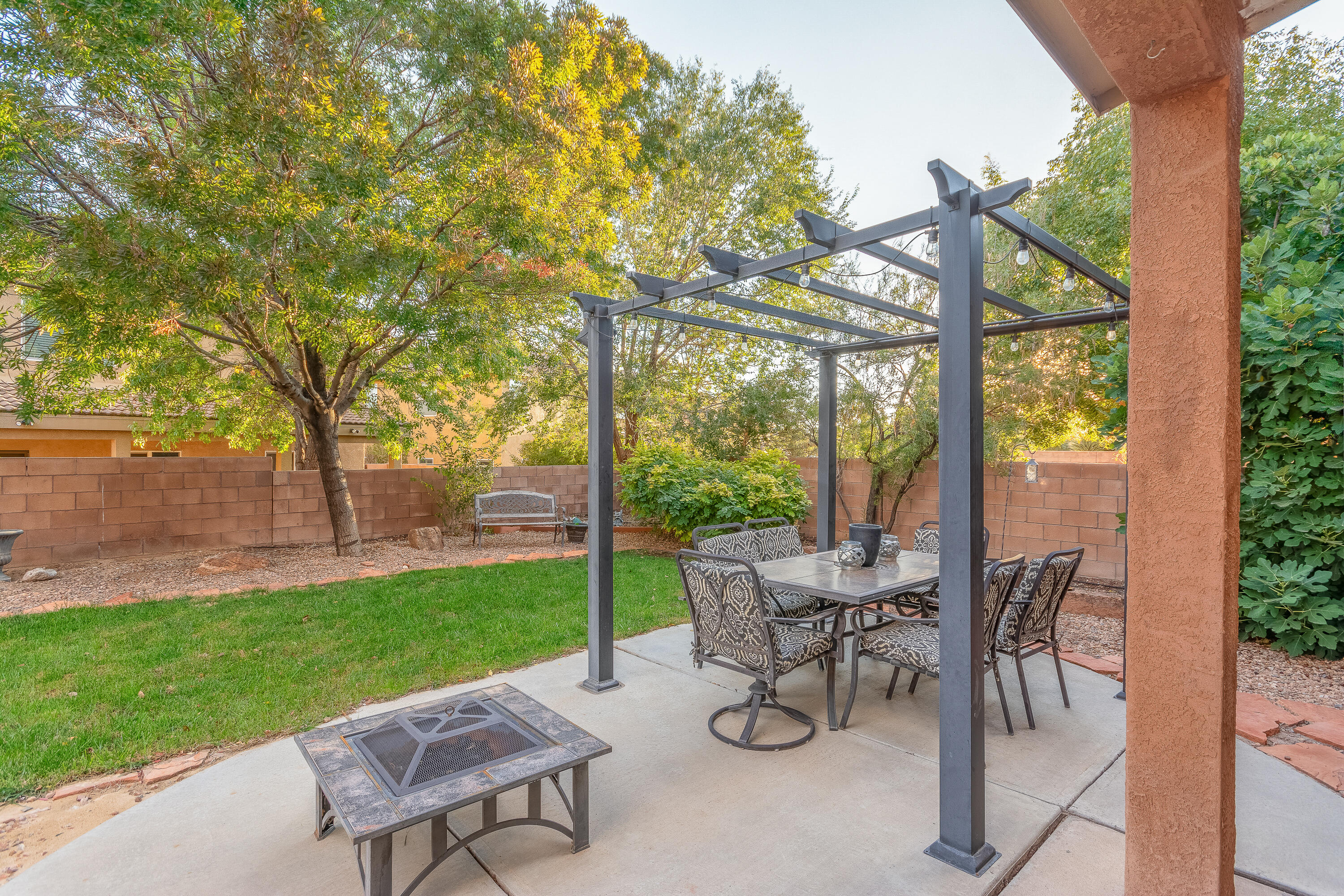 2608 Corte Castellon SE