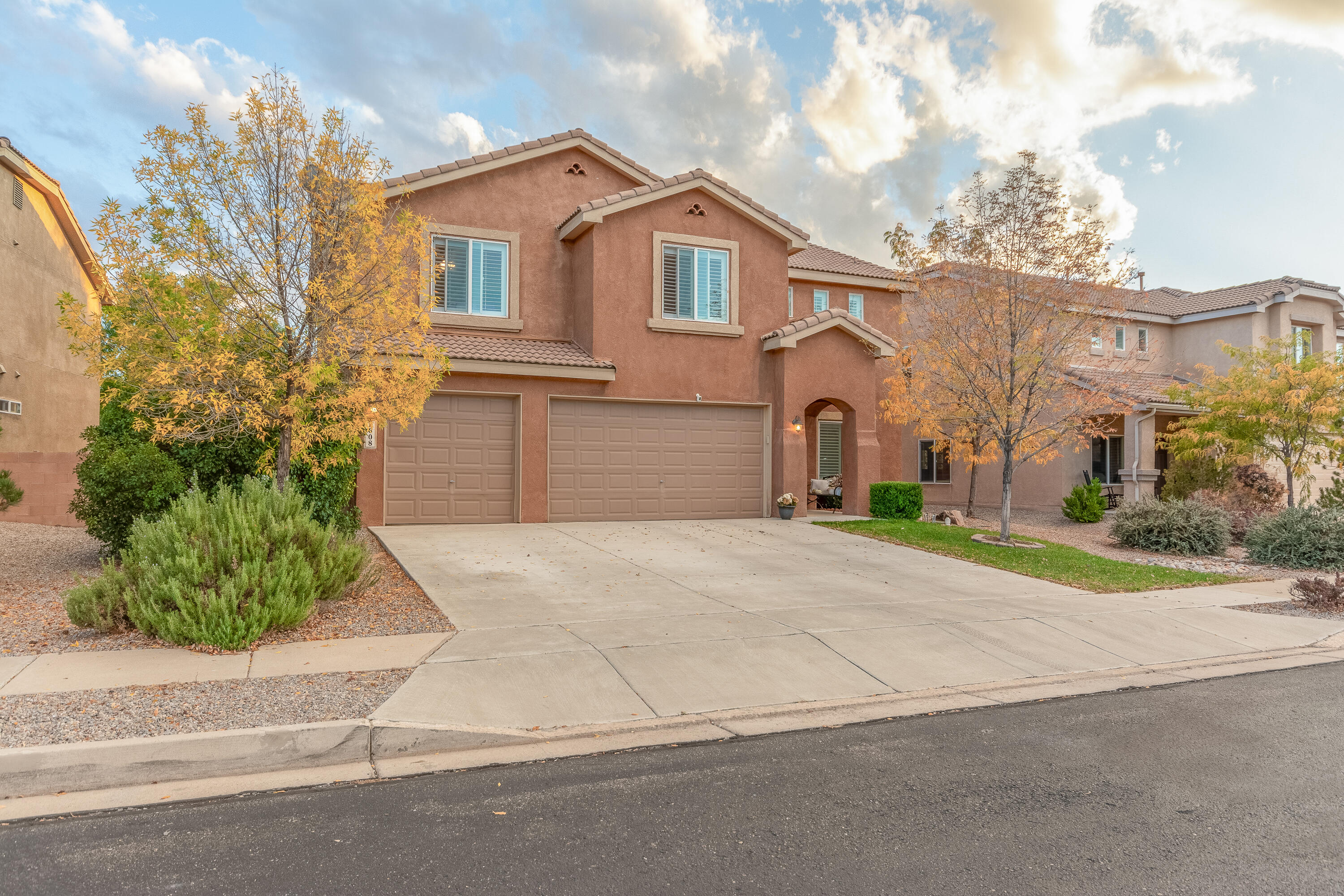 2608 Corte Castellon SE