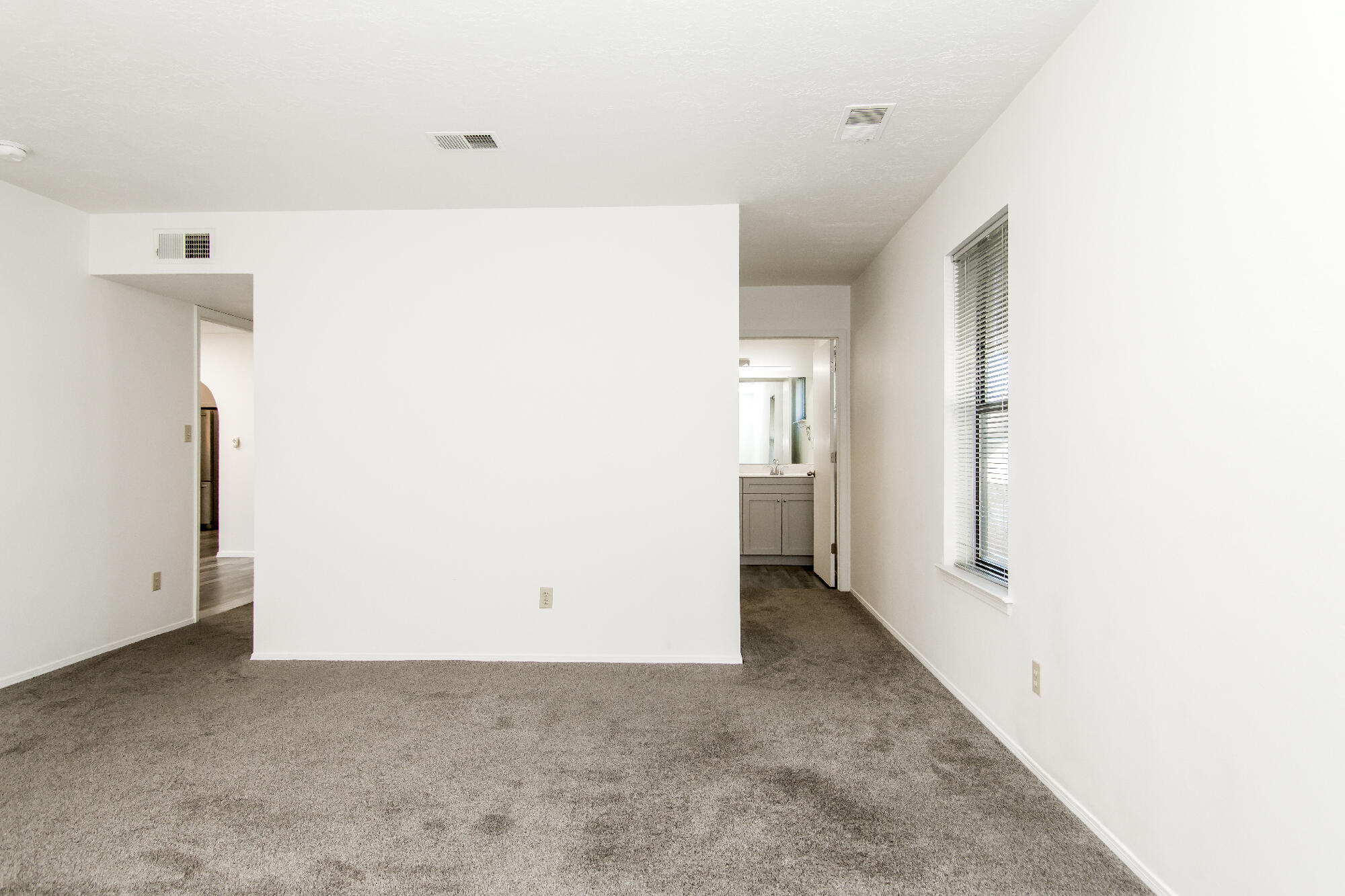 4713 Oahu Drive NE