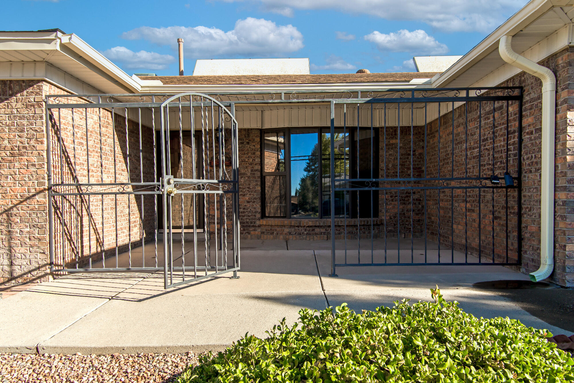 4713 Oahu Drive NE