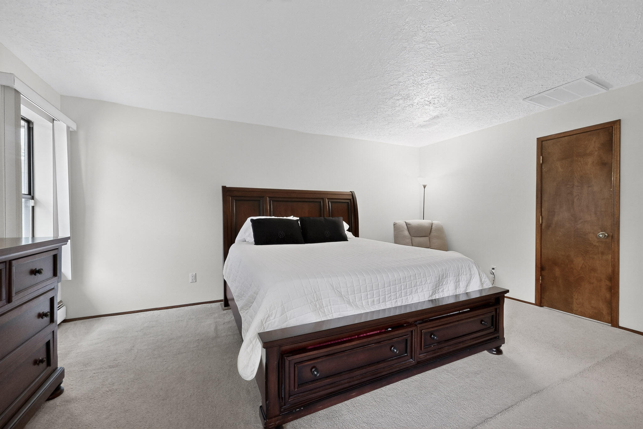 1322 Monte Largo Drive NE