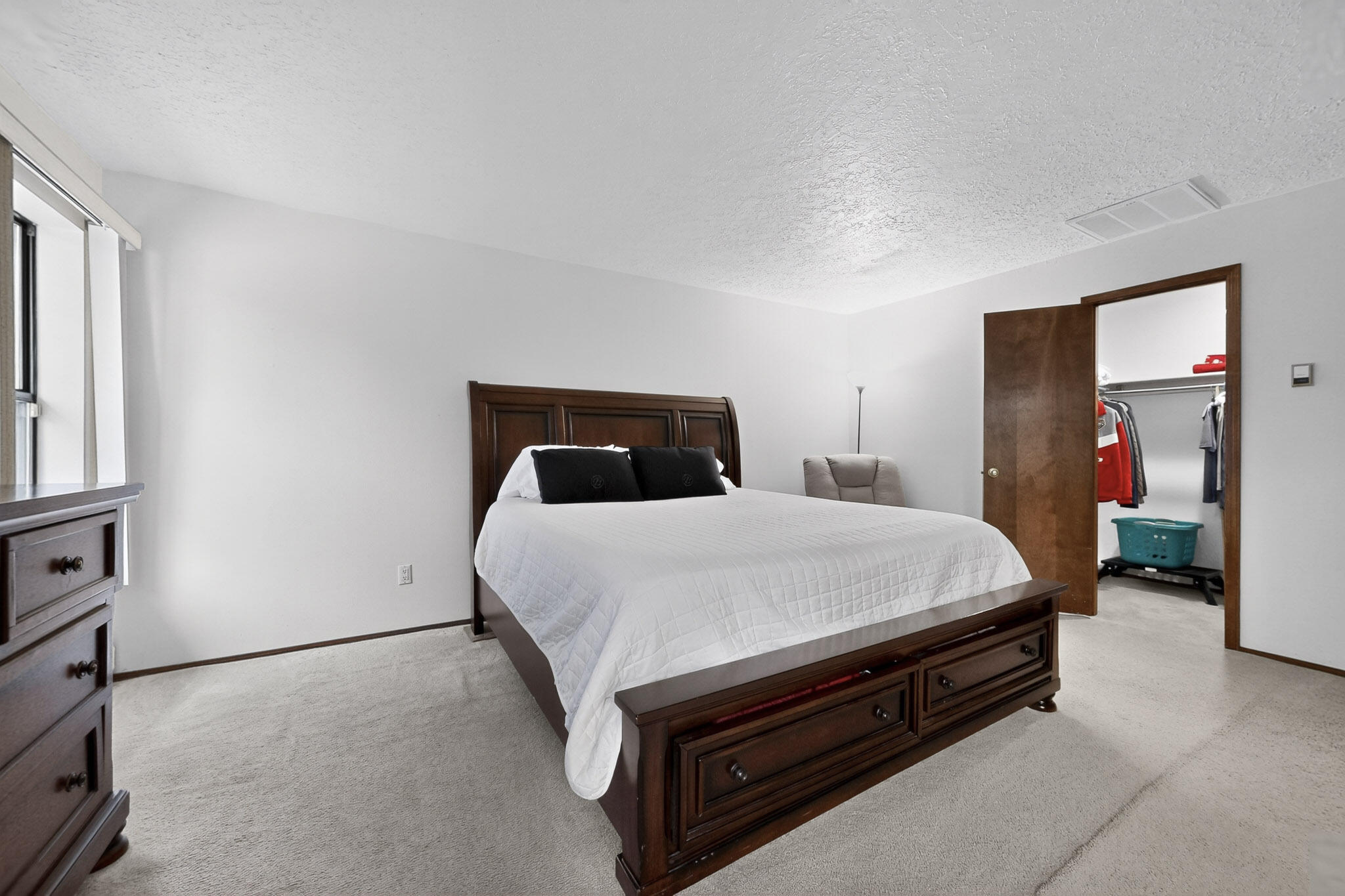 1322 Monte Largo Drive NE