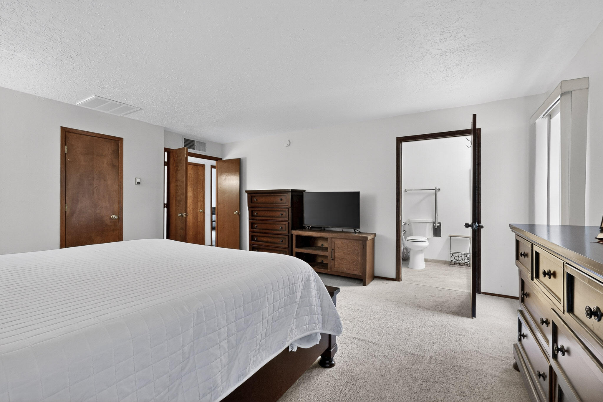 1322 Monte Largo Drive NE