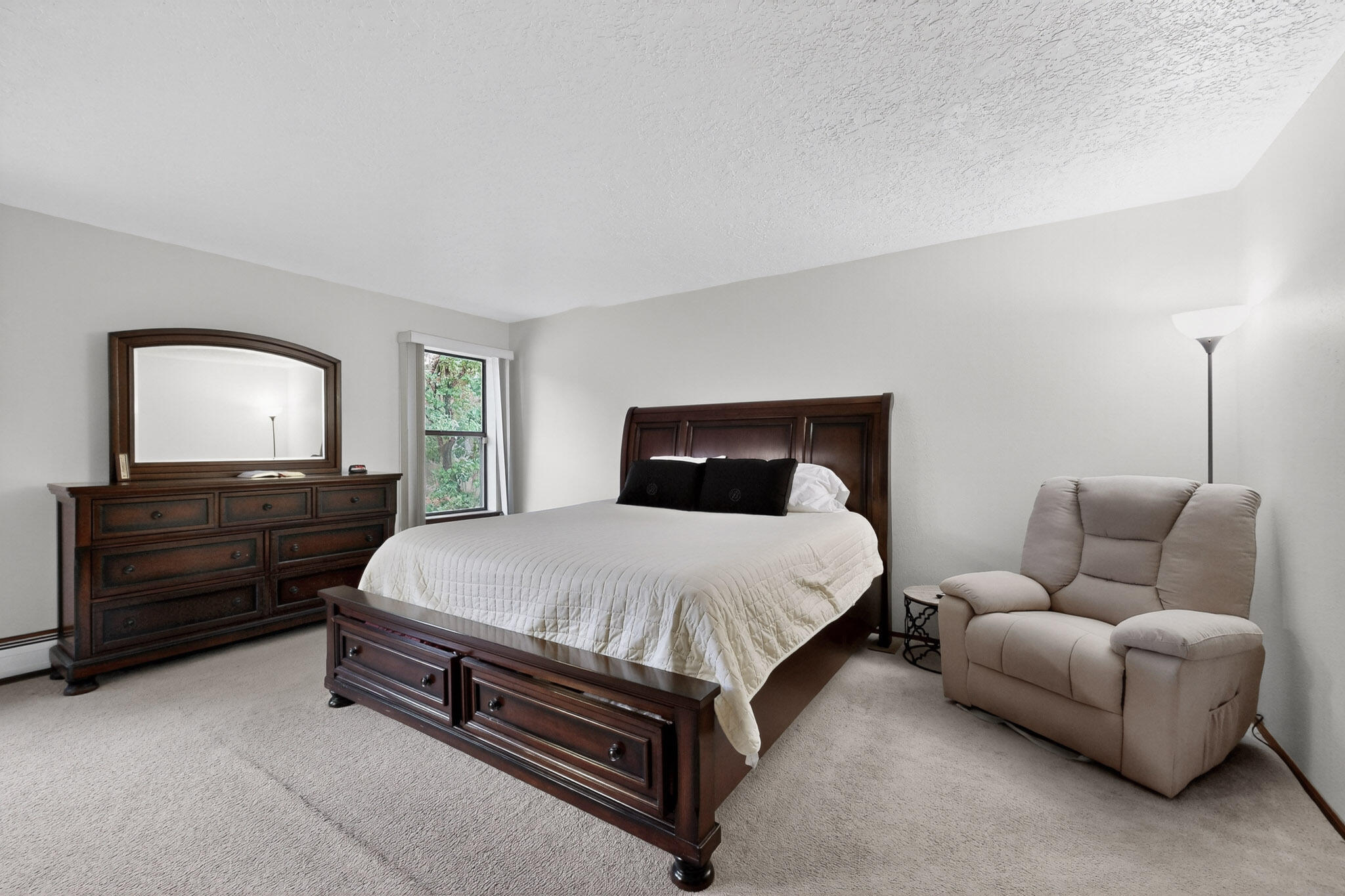 1322 Monte Largo Drive NE