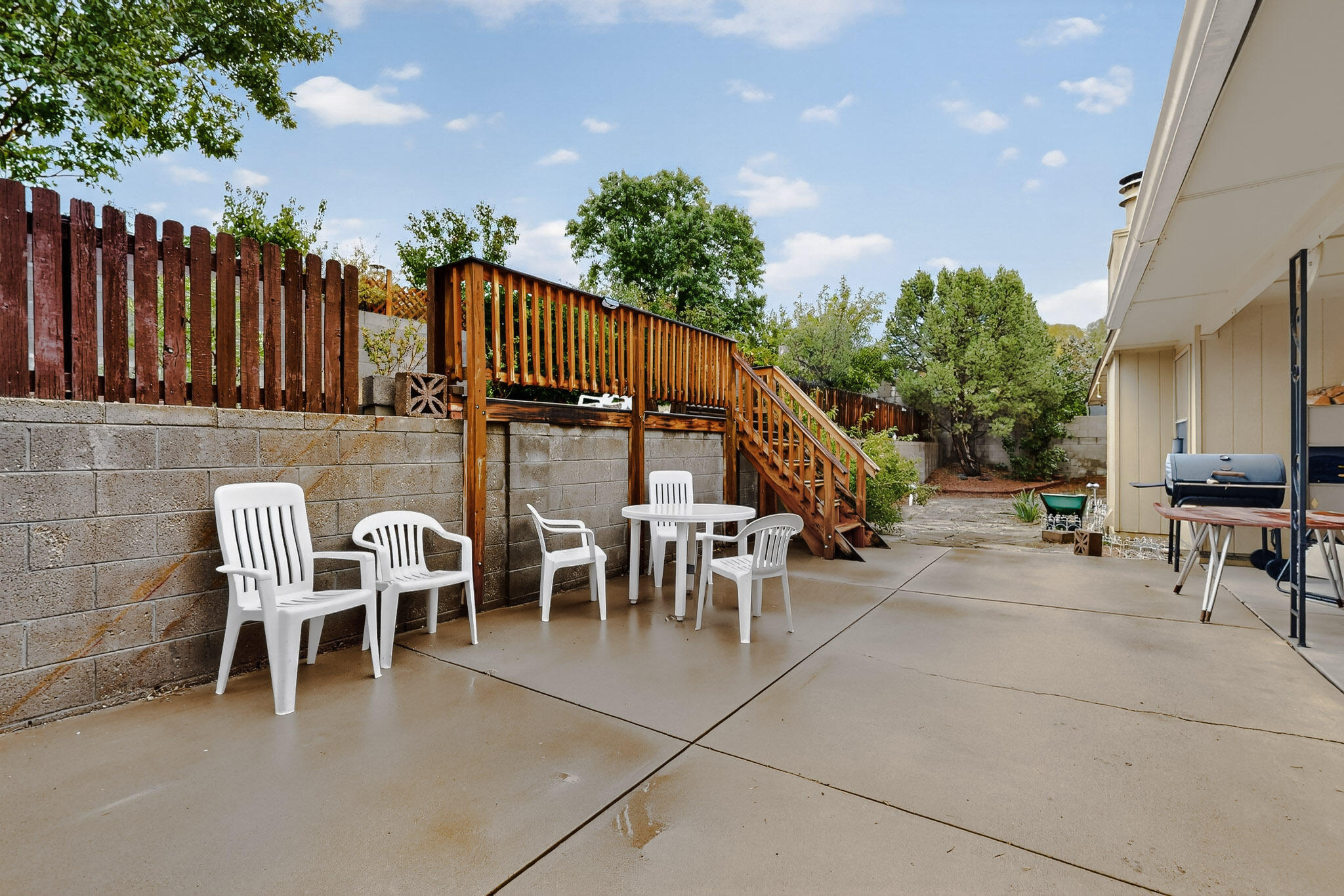 1322 Monte Largo Drive NE