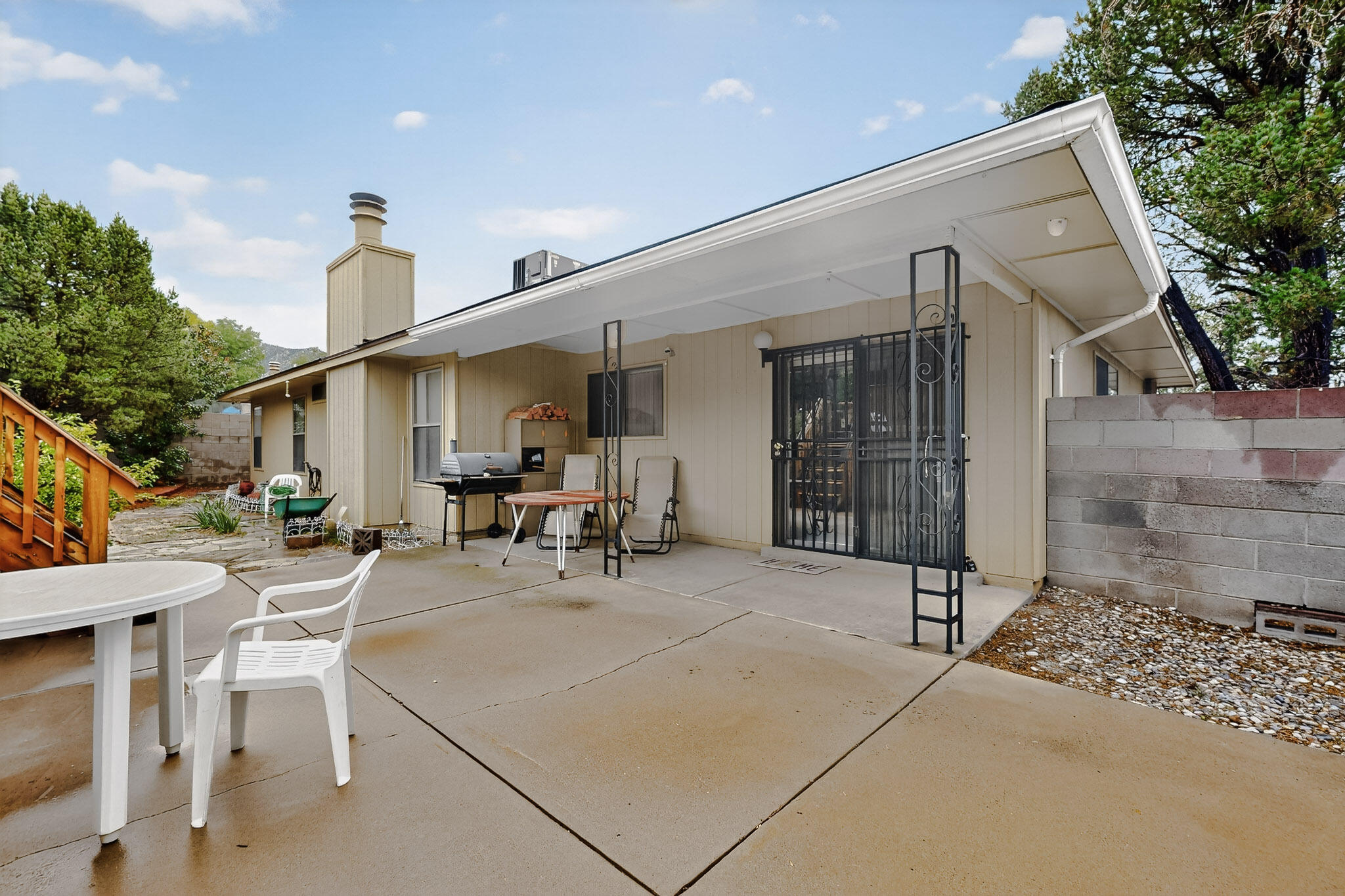 1322 Monte Largo Drive NE