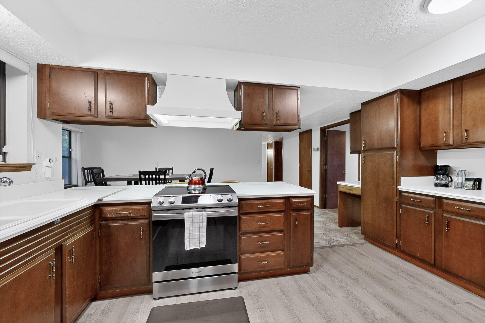 1322 Monte Largo Drive NE