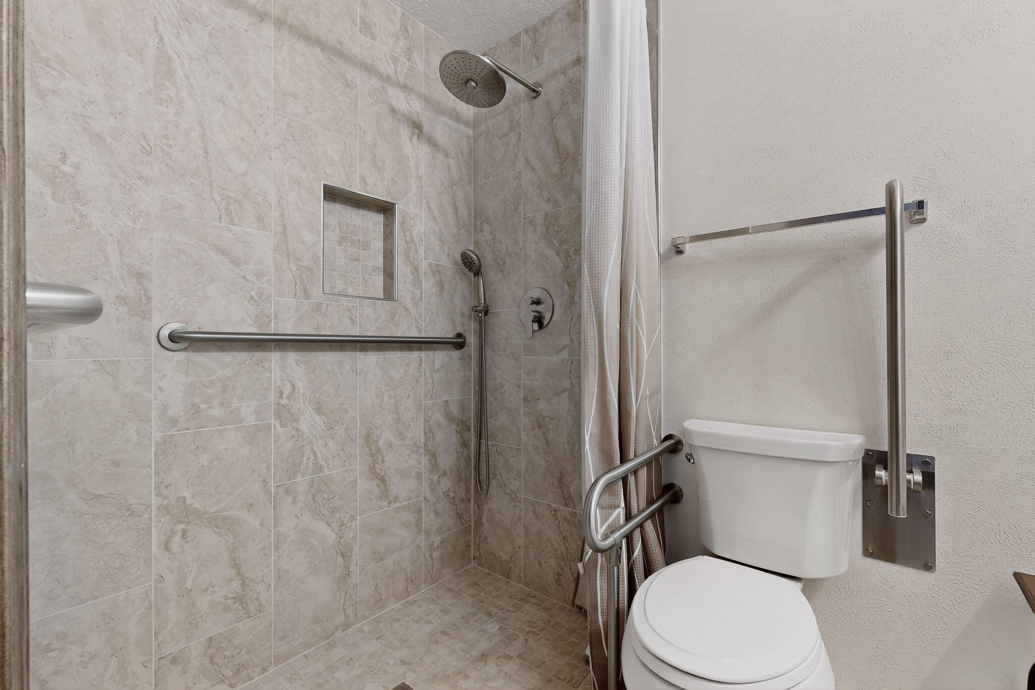 1322 Monte Largo Drive NE