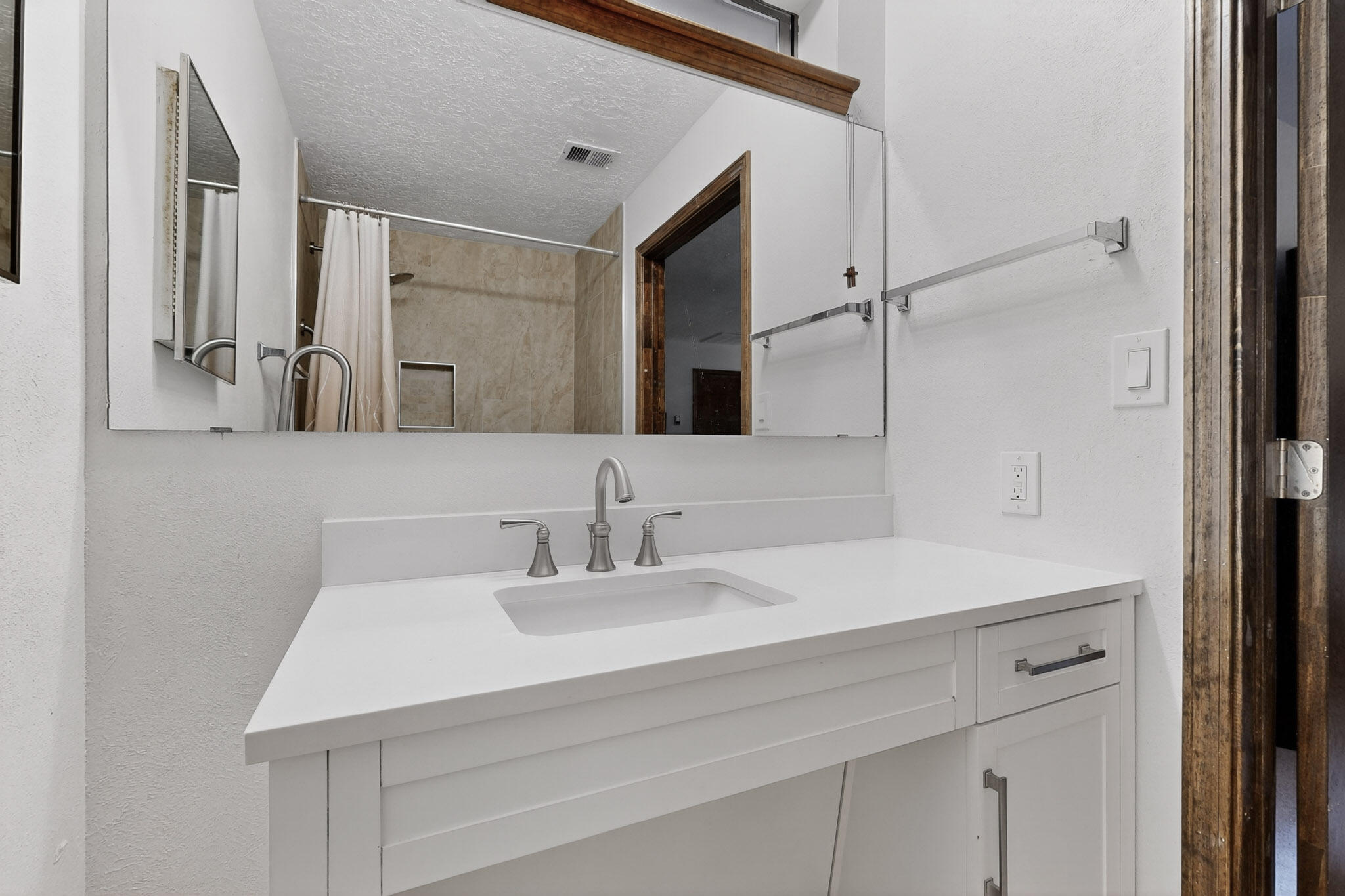 1322 Monte Largo Drive NE