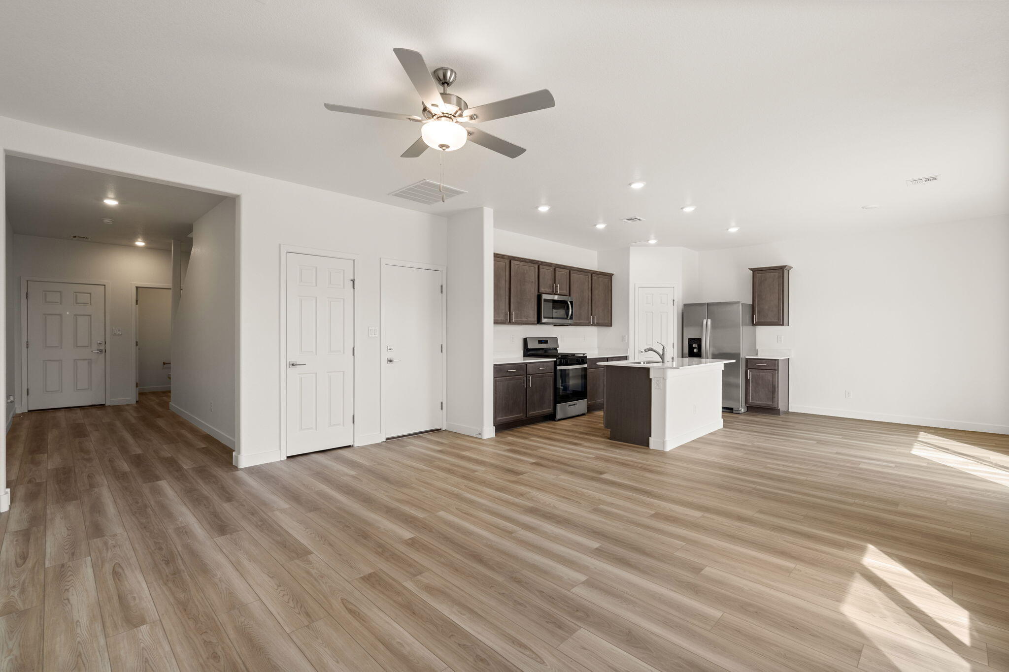 1533 Rawhide Loop NE