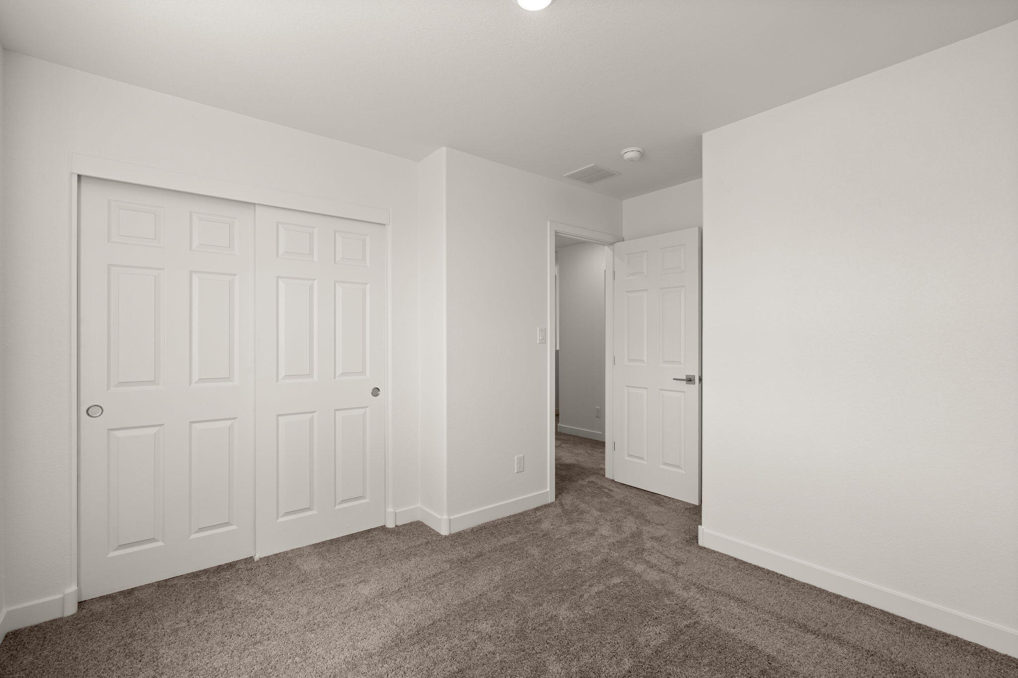 1533 Rawhide Loop NE