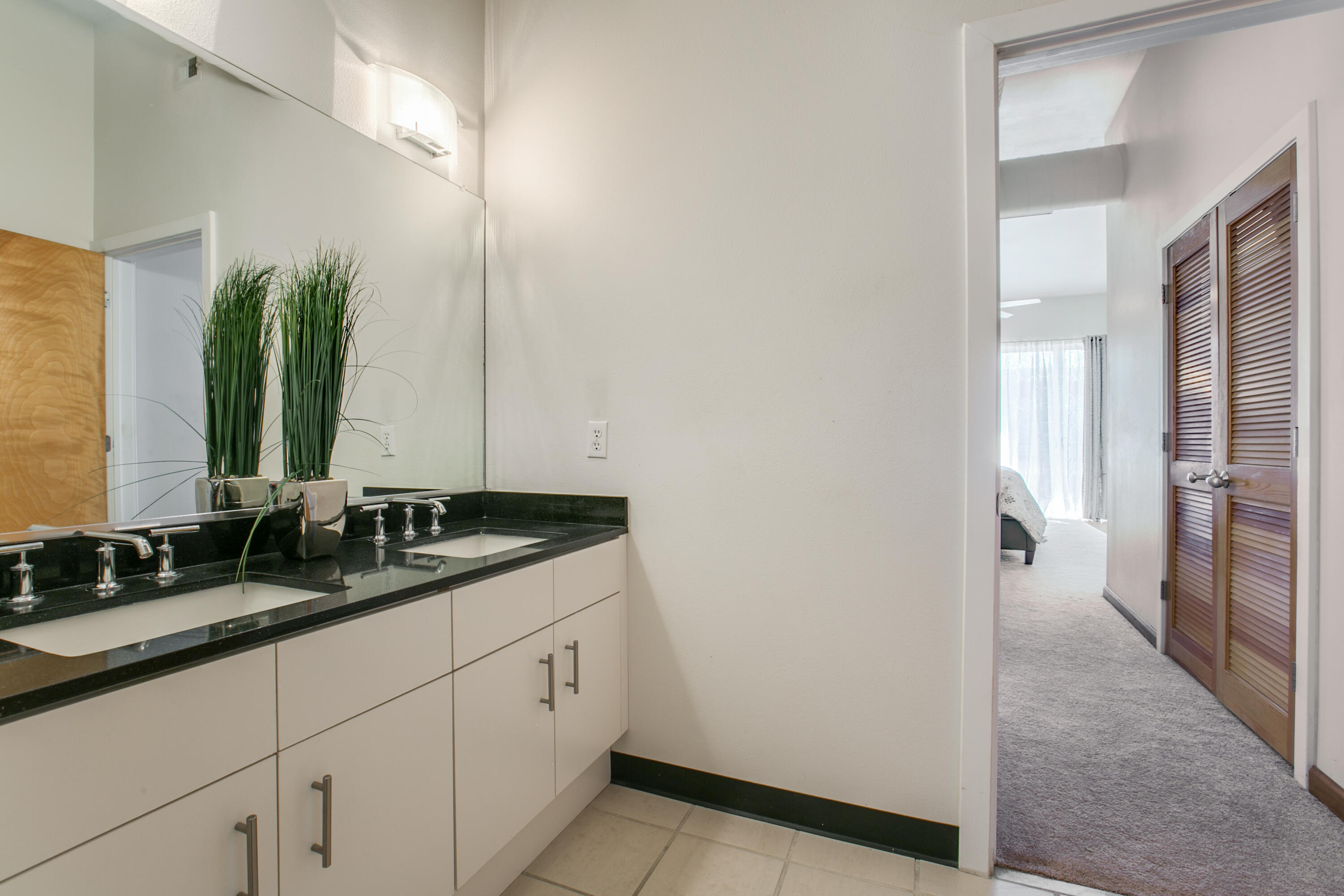 401 Central Avenue NE 301