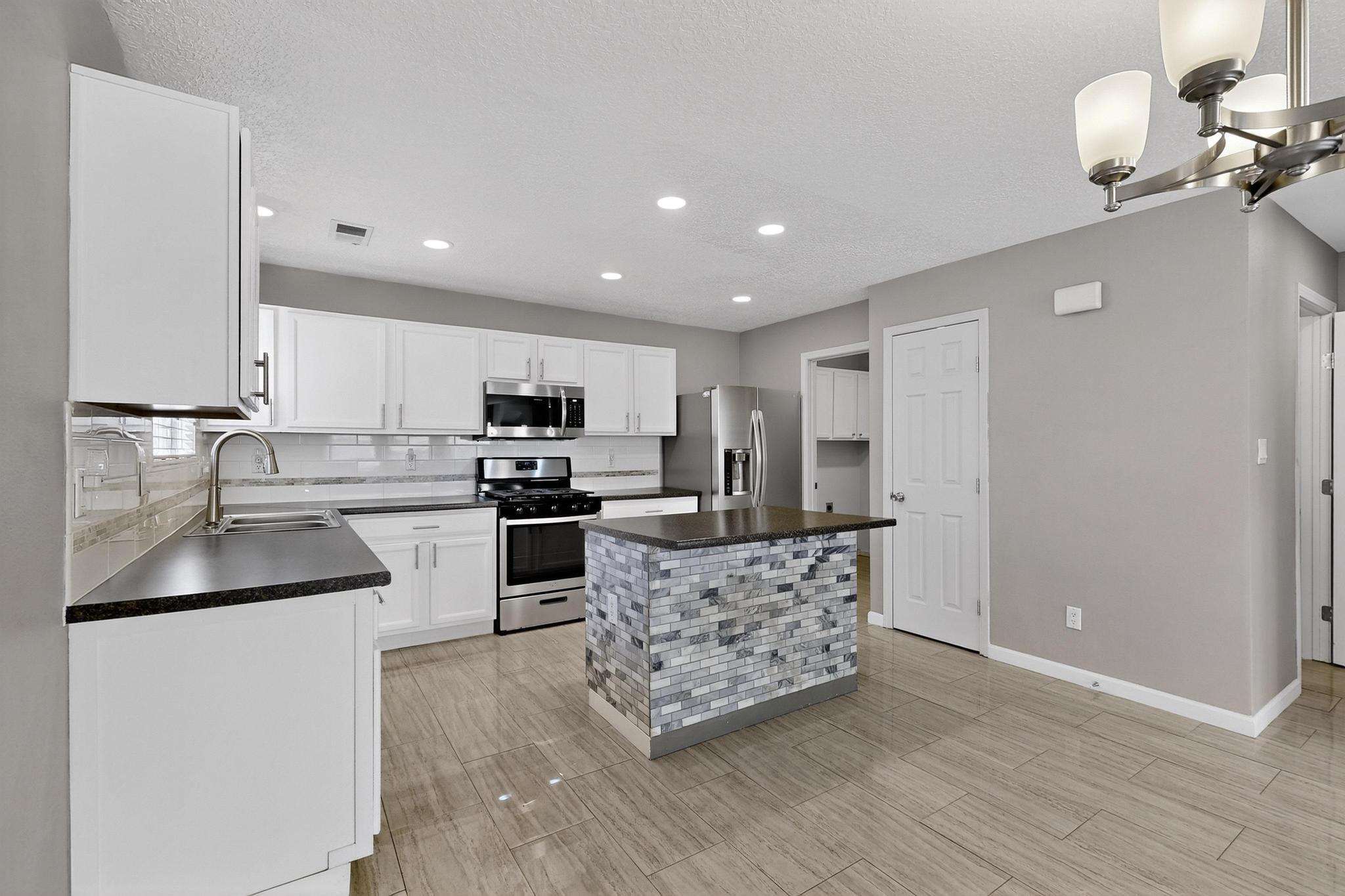 2005 Sea Breeze Street NW