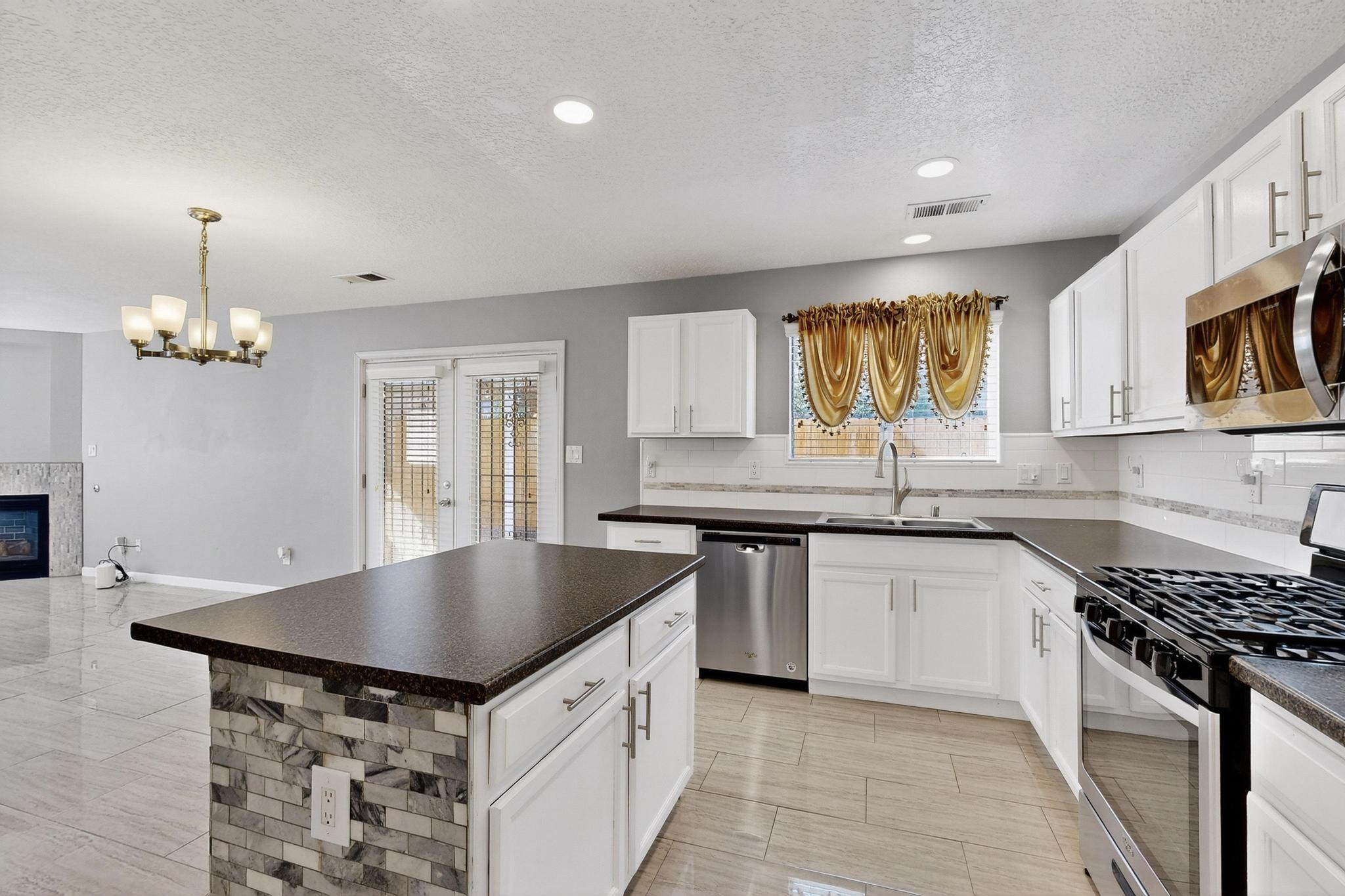 2005 Sea Breeze Street NW