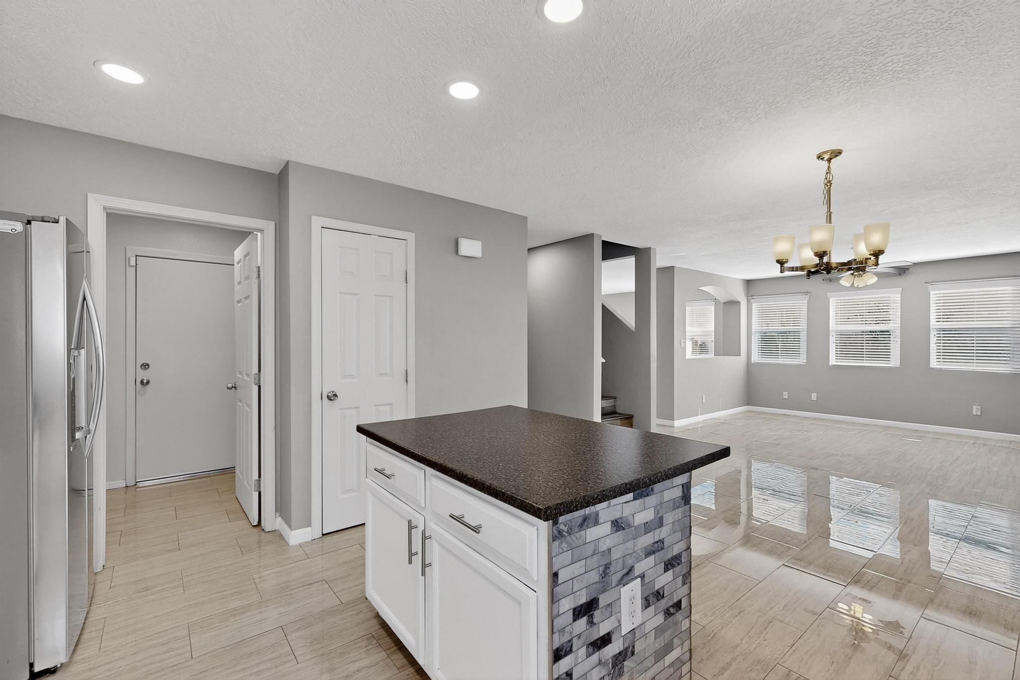 2005 Sea Breeze Street NW