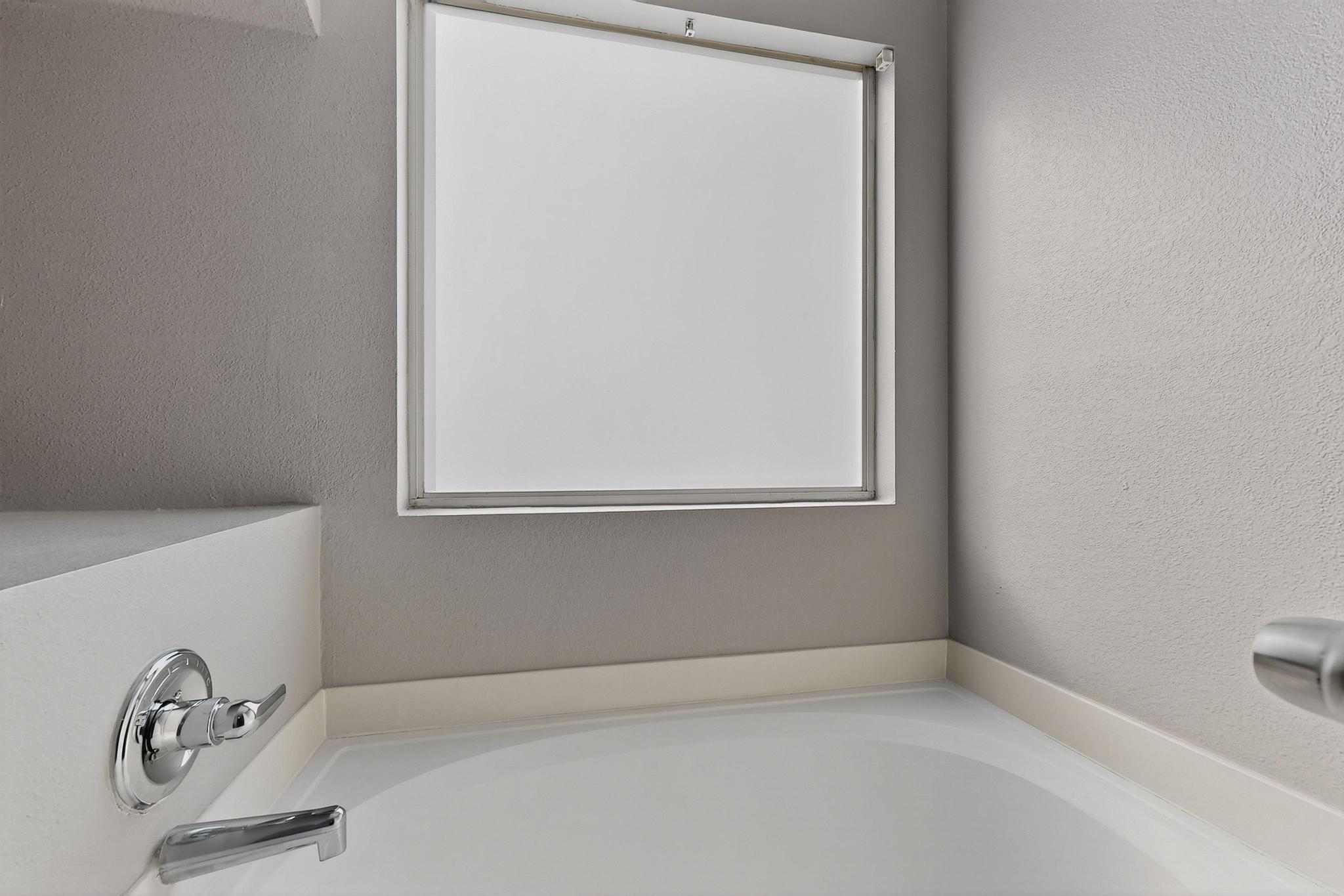 2005 Sea Breeze Street NW