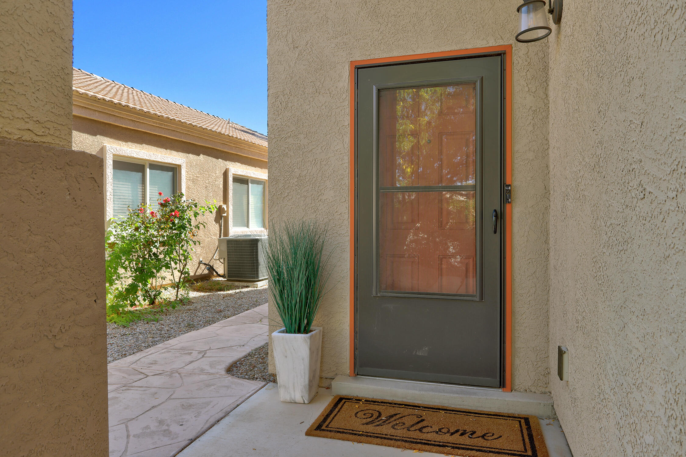 6904 Tree Line Avenue NW