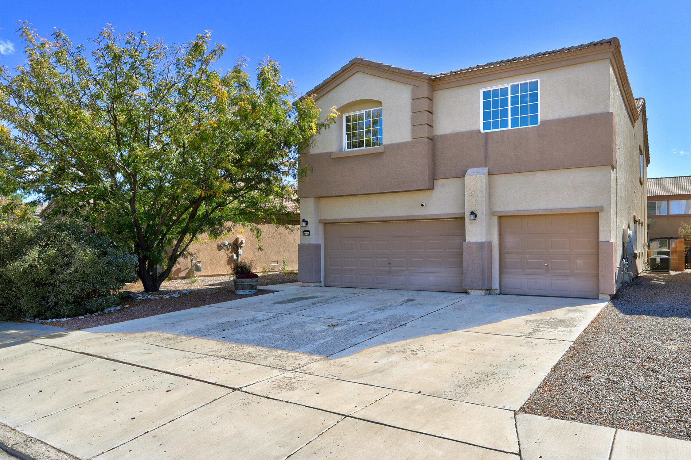 6904 Tree Line Avenue NW